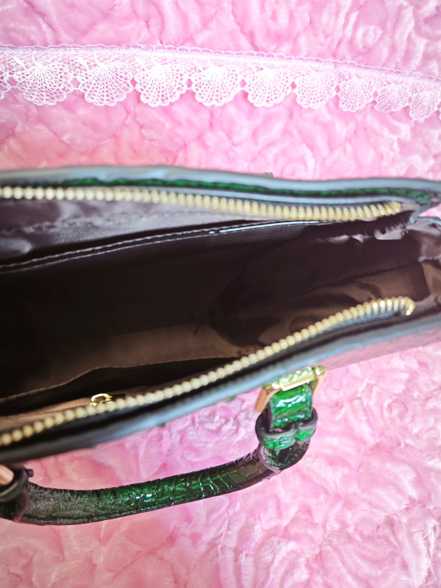 Dark Green Gradient 3D Crocodile-Print Handbag with Gold Chain