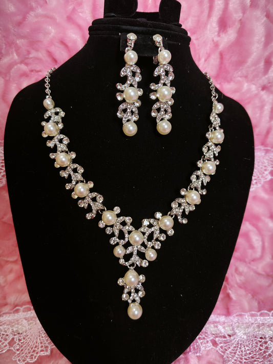 Silver-Tone Pearl & Filigree Crystal Necklace & Earring Set