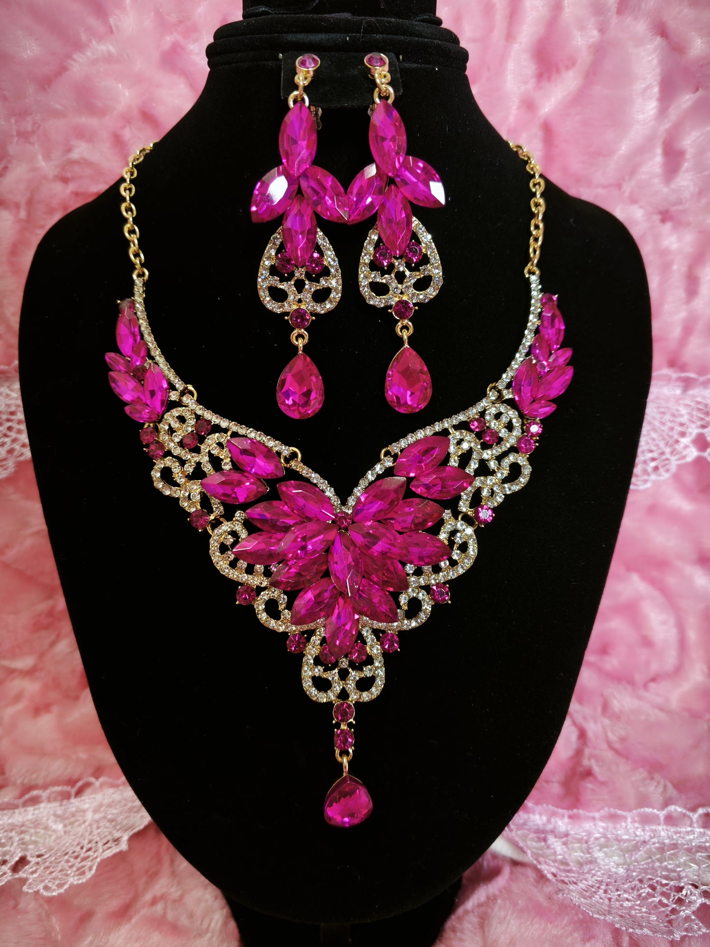 Gilded Fuchsia Gem Filigree Necklace & Earring Set