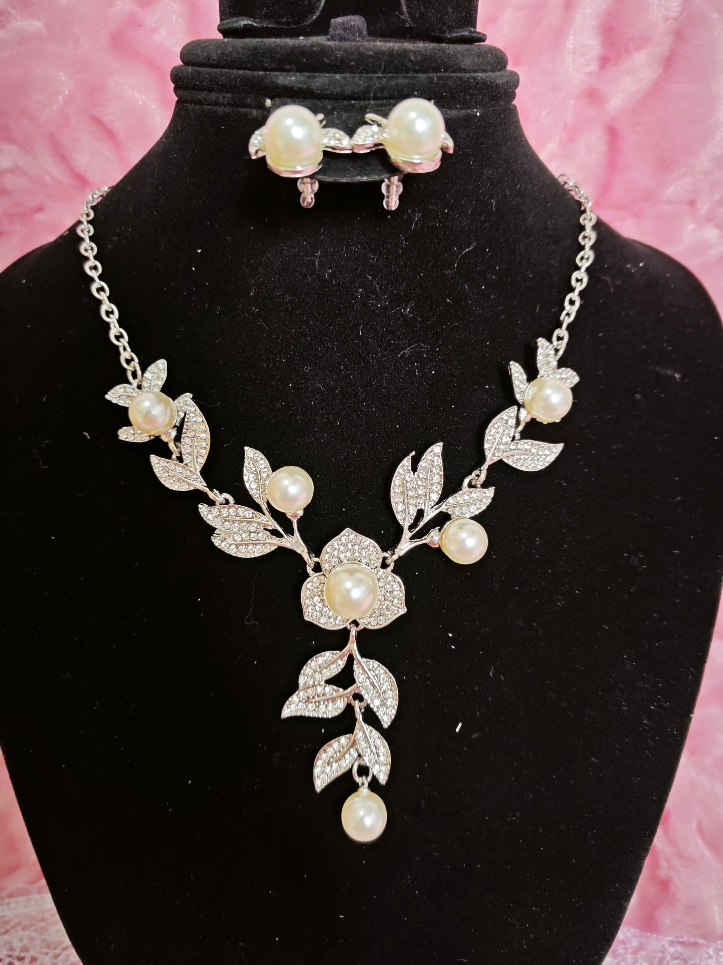 Silver Pearl & Crystal Leaf-Flower Necklace & Earring Set