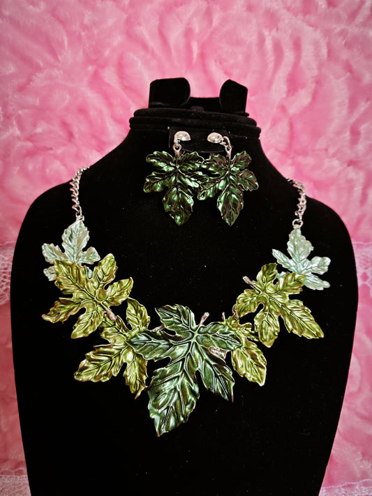 Majestic Textured Leaf Enamel Regal Jewelry Set