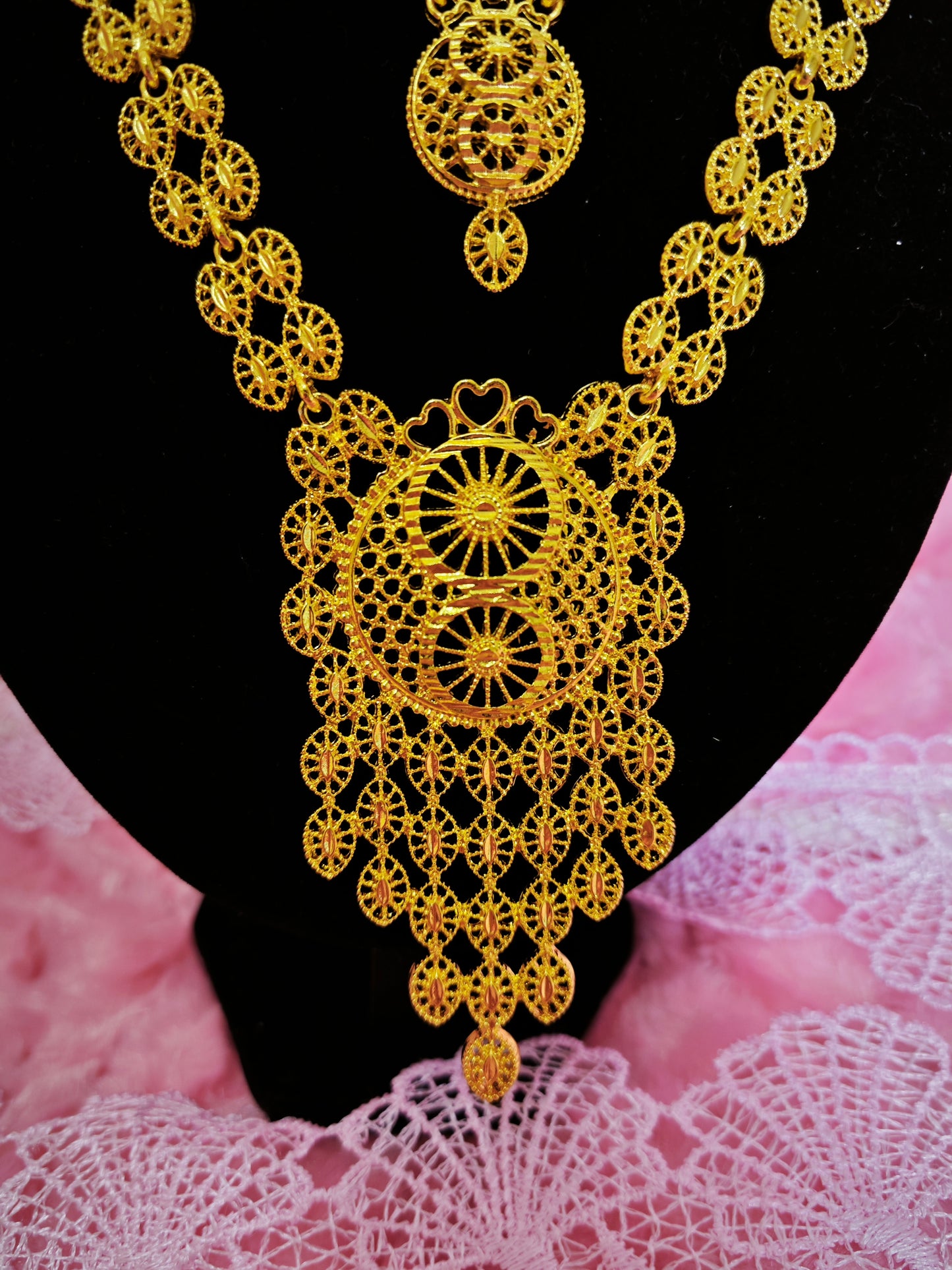 Majestic Gold Openwork Fringe Regal Set