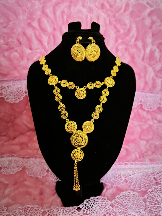 Royal Gilded Openwork Disc Tiered Jewelry Set