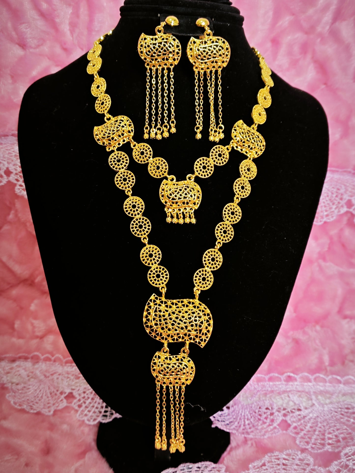 Sovereign Gilded Lantern Cascade Jewelry Set