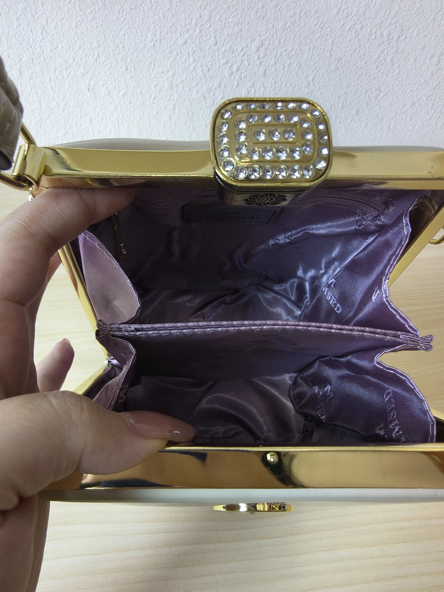 Pure White Structured Rhinestone Frame Box Bag (E57)