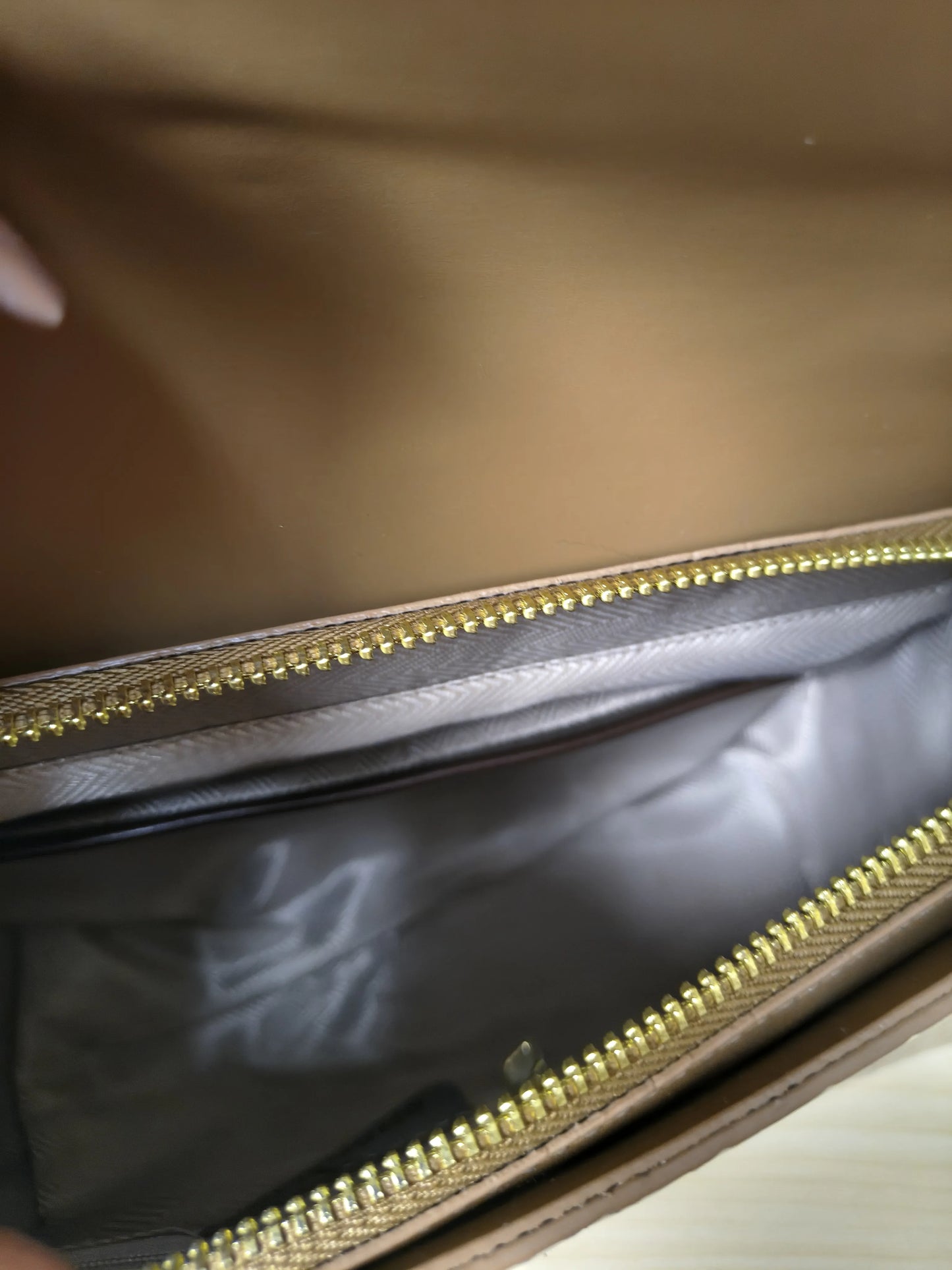 Khaki High Gloss Arch Bead Crocodile Embossed Boston Bag (E123)