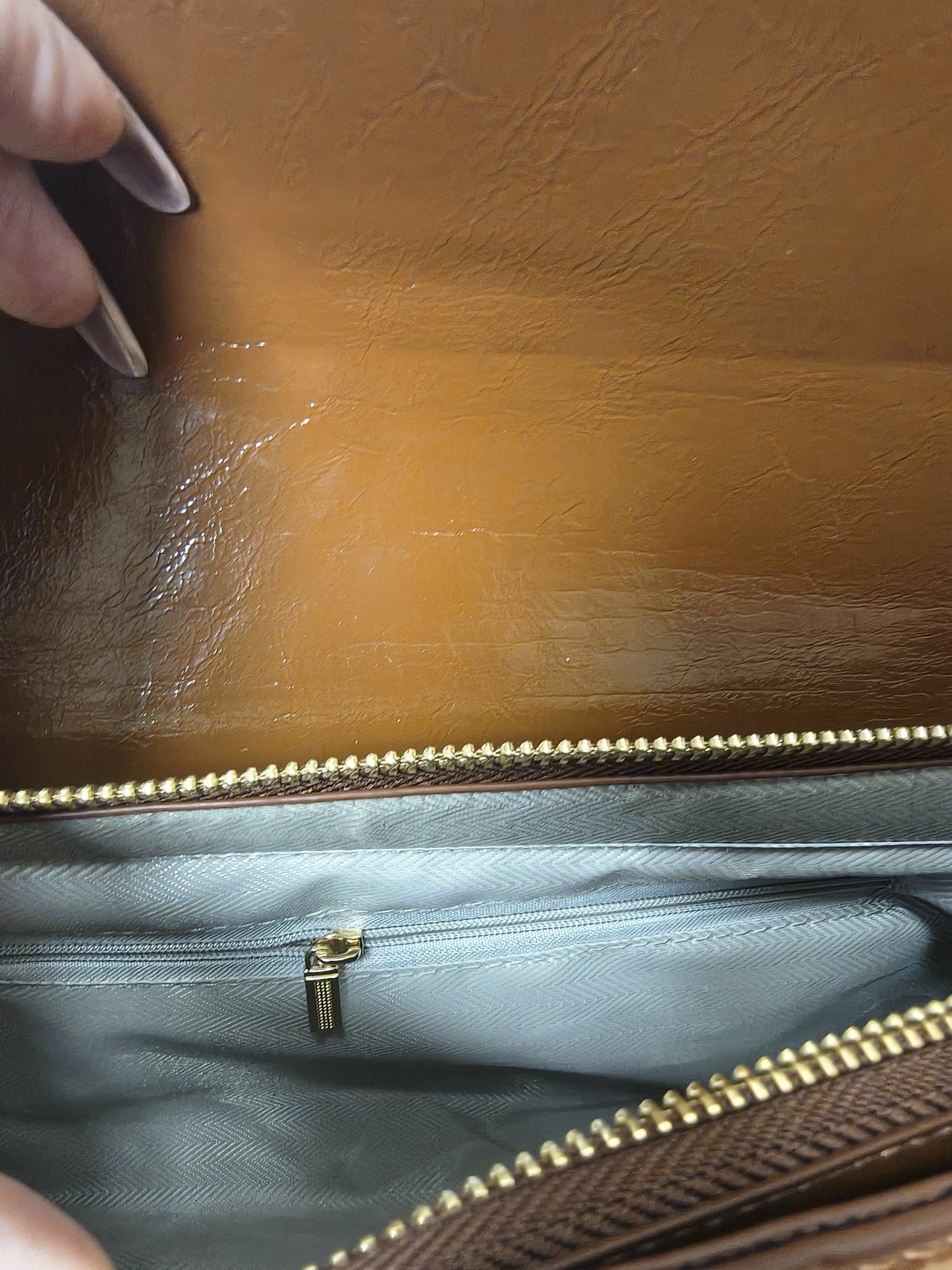 Caramel High Gloss Arch Bead Crocodile Embossed Boston Bag (E124)