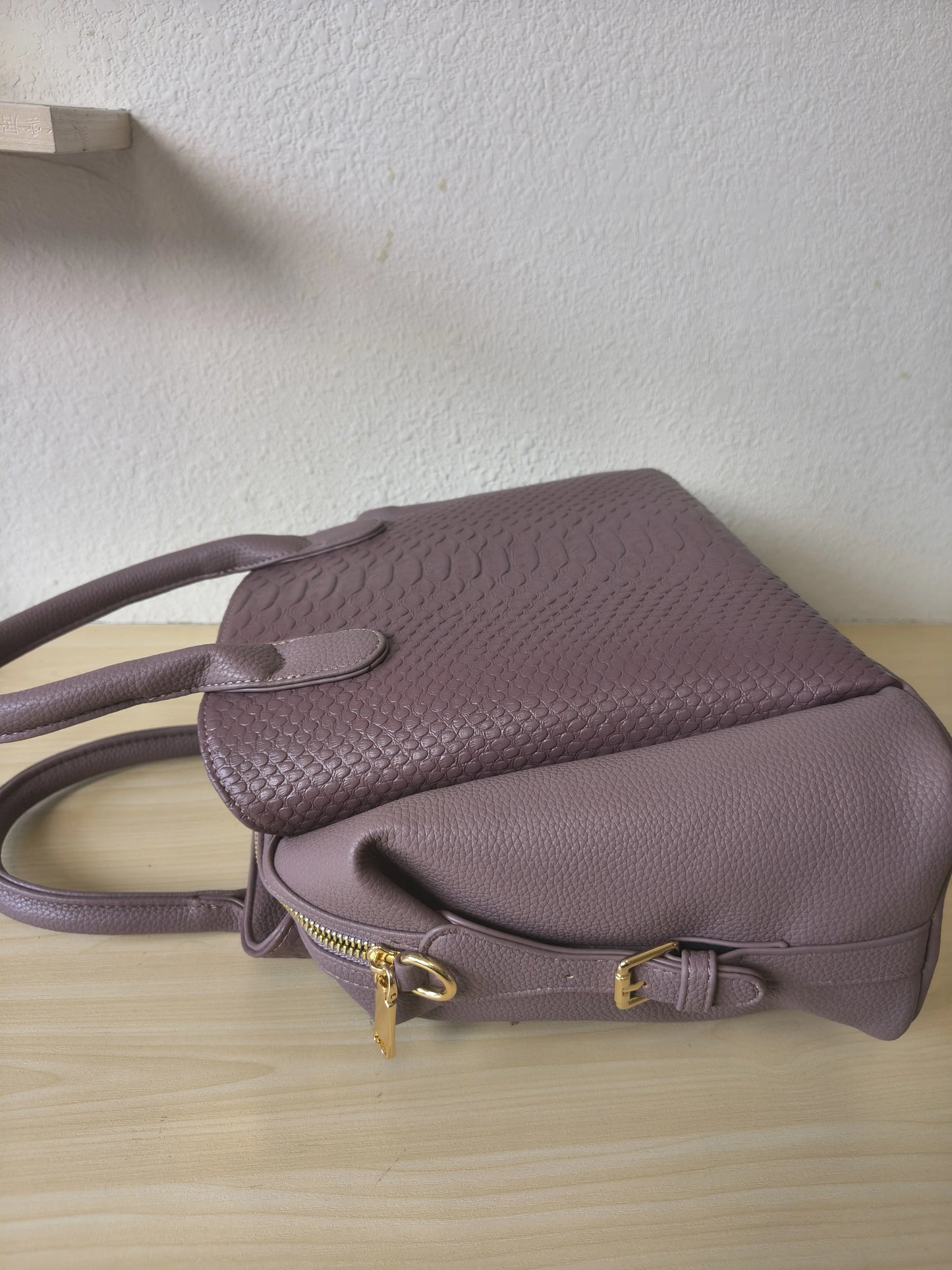 Light Purple 3D Python & Fish Scale Embossed Boston Bag (E132)