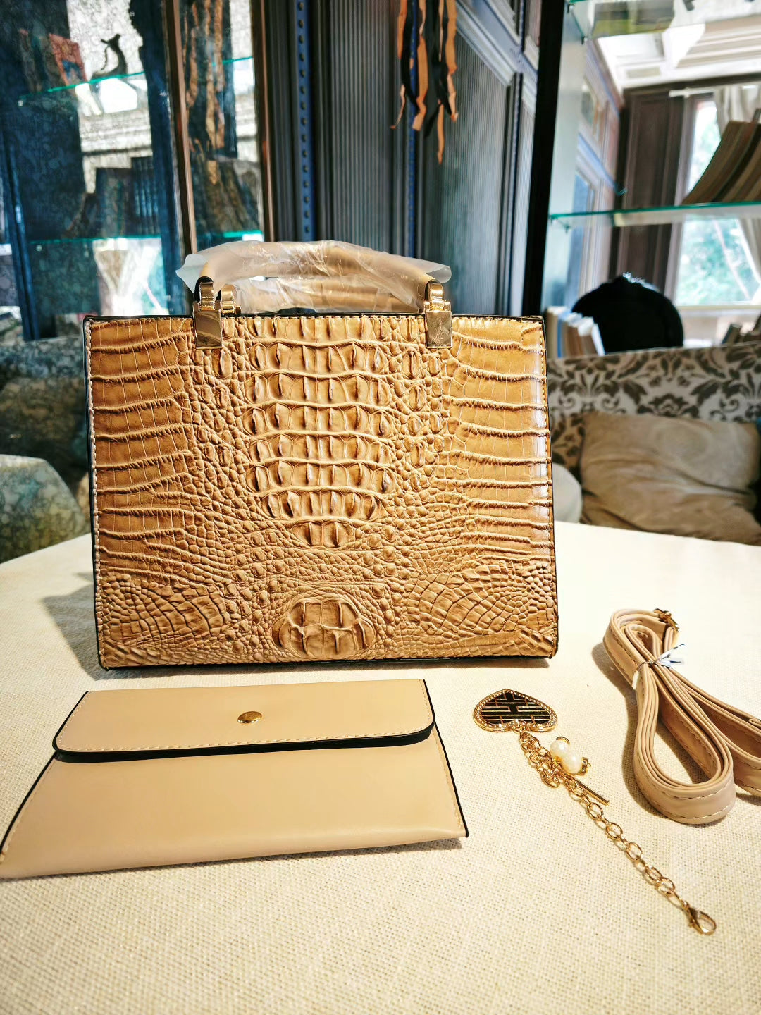 Light Khaki Crocodile Pattern Top-Handle Mother-and-Son Bag