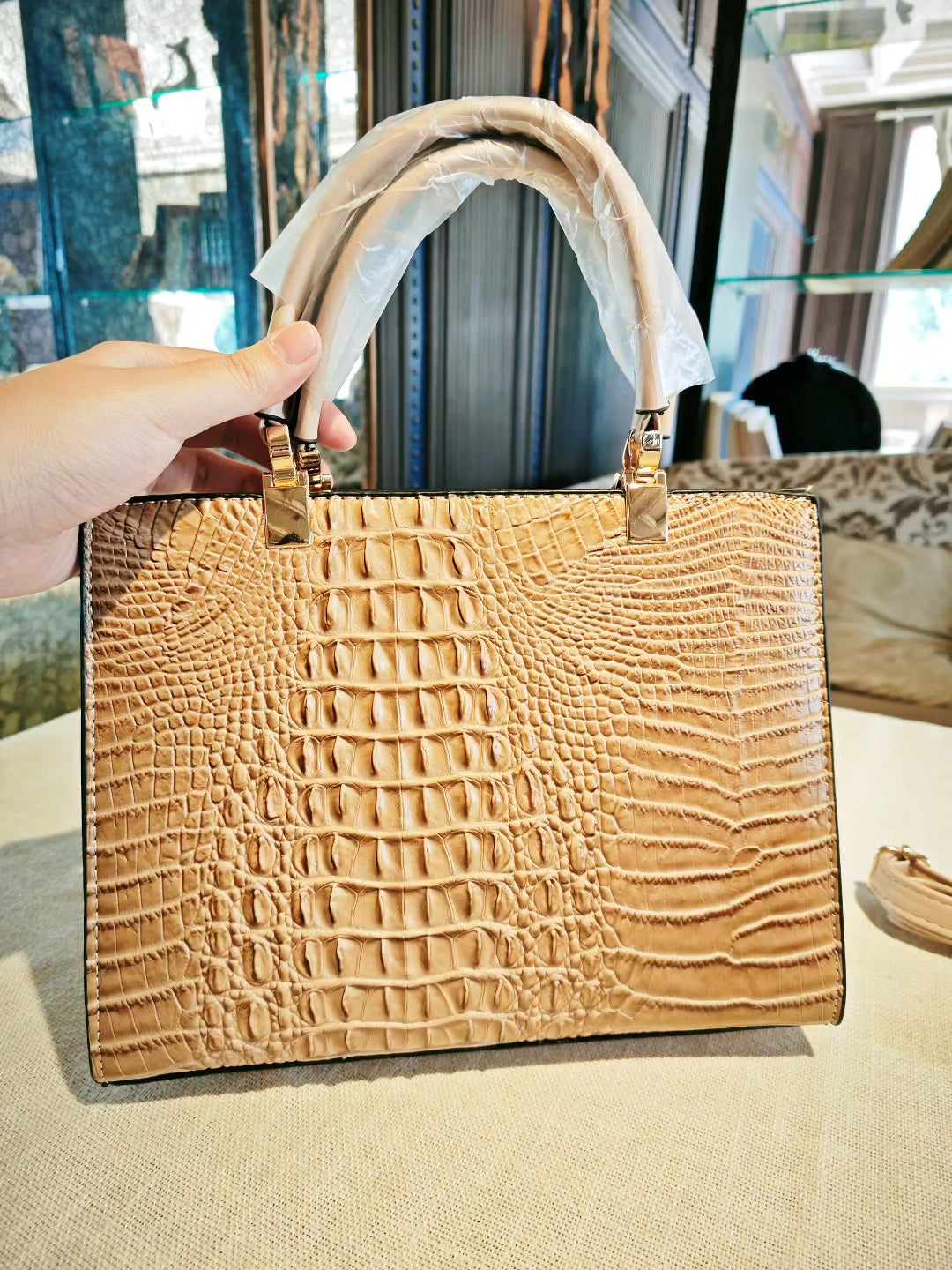 Light Khaki Crocodile Pattern Top-Handle Mother-and-Son Bag