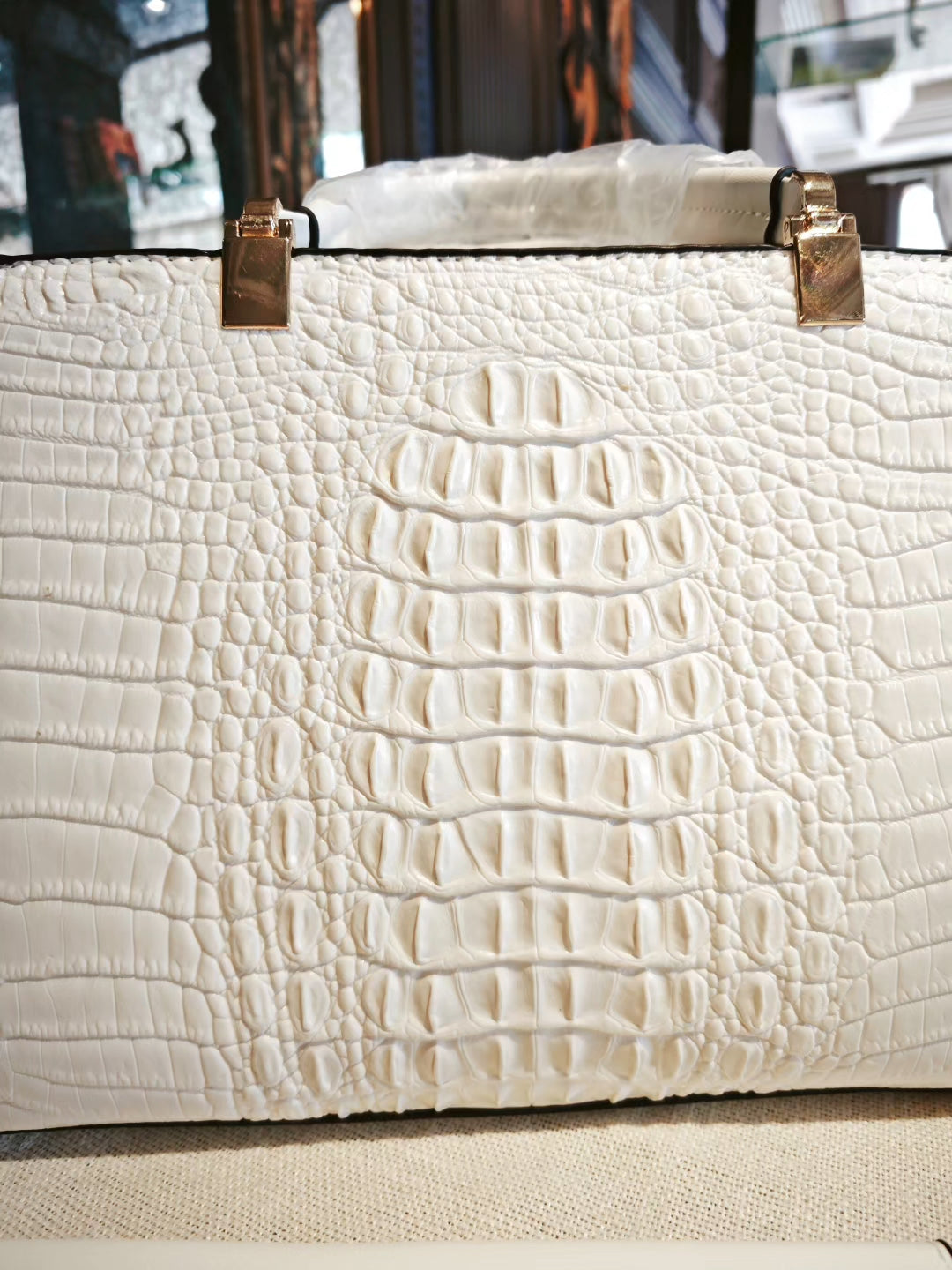 White Crocodile Pattern Mother-and-Son Bag with Matching Pouch