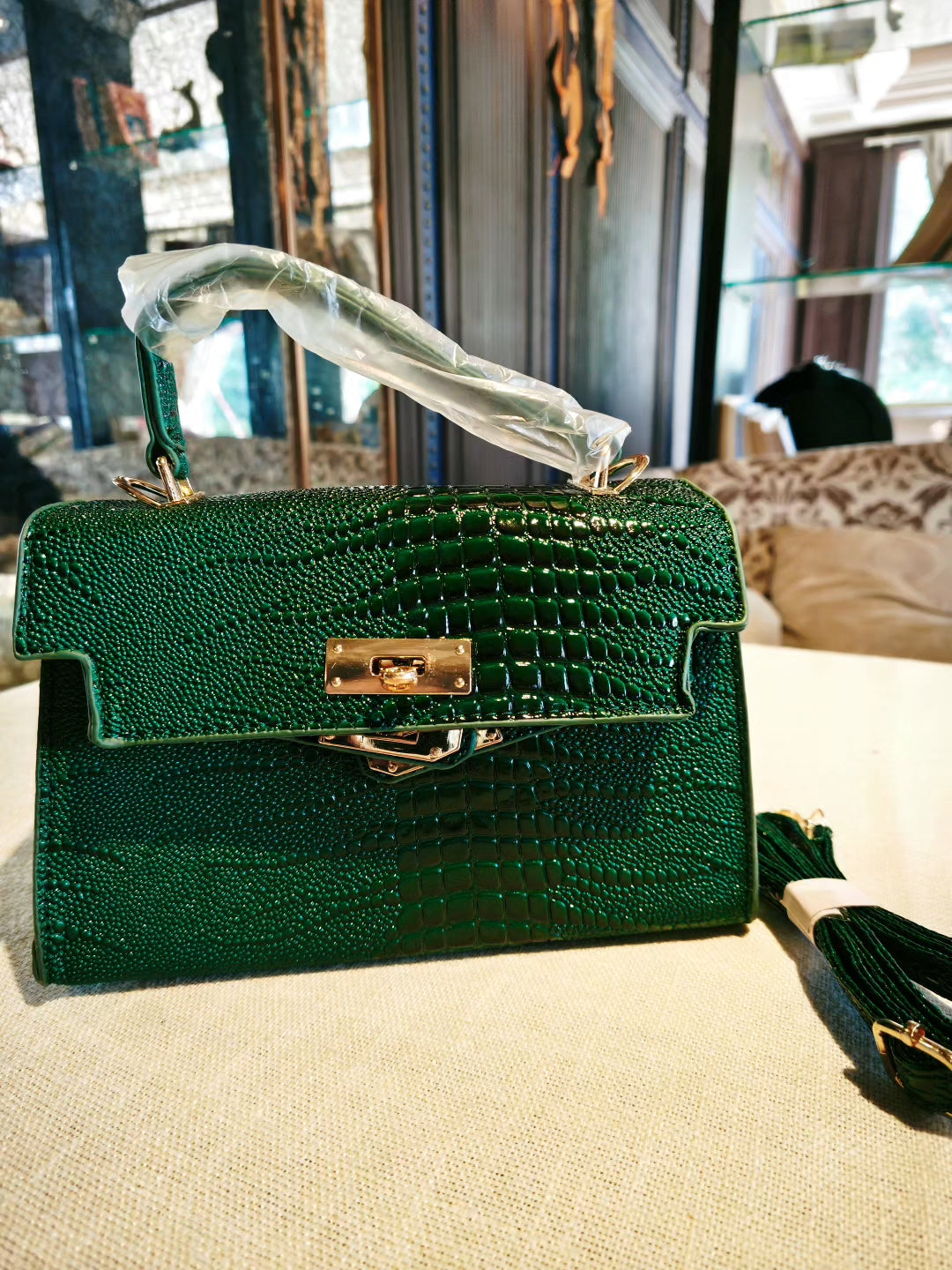 Merald Green Crocodile-Embossed Mini Kelly Style Handbag with Detachable Strap