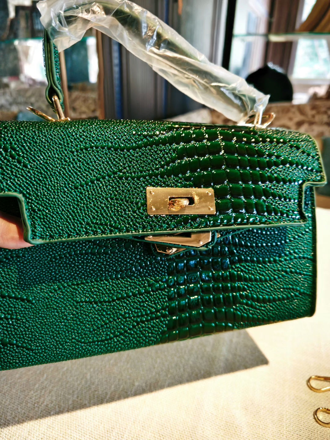 Merald Green Crocodile-Embossed Mini Kelly Style Handbag with Detachable Strap