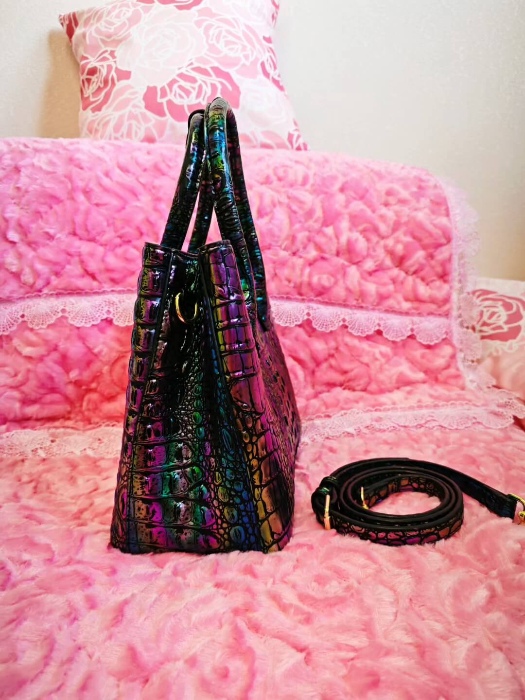 Iridescent Croc-Embossed Tote Bag (M01)