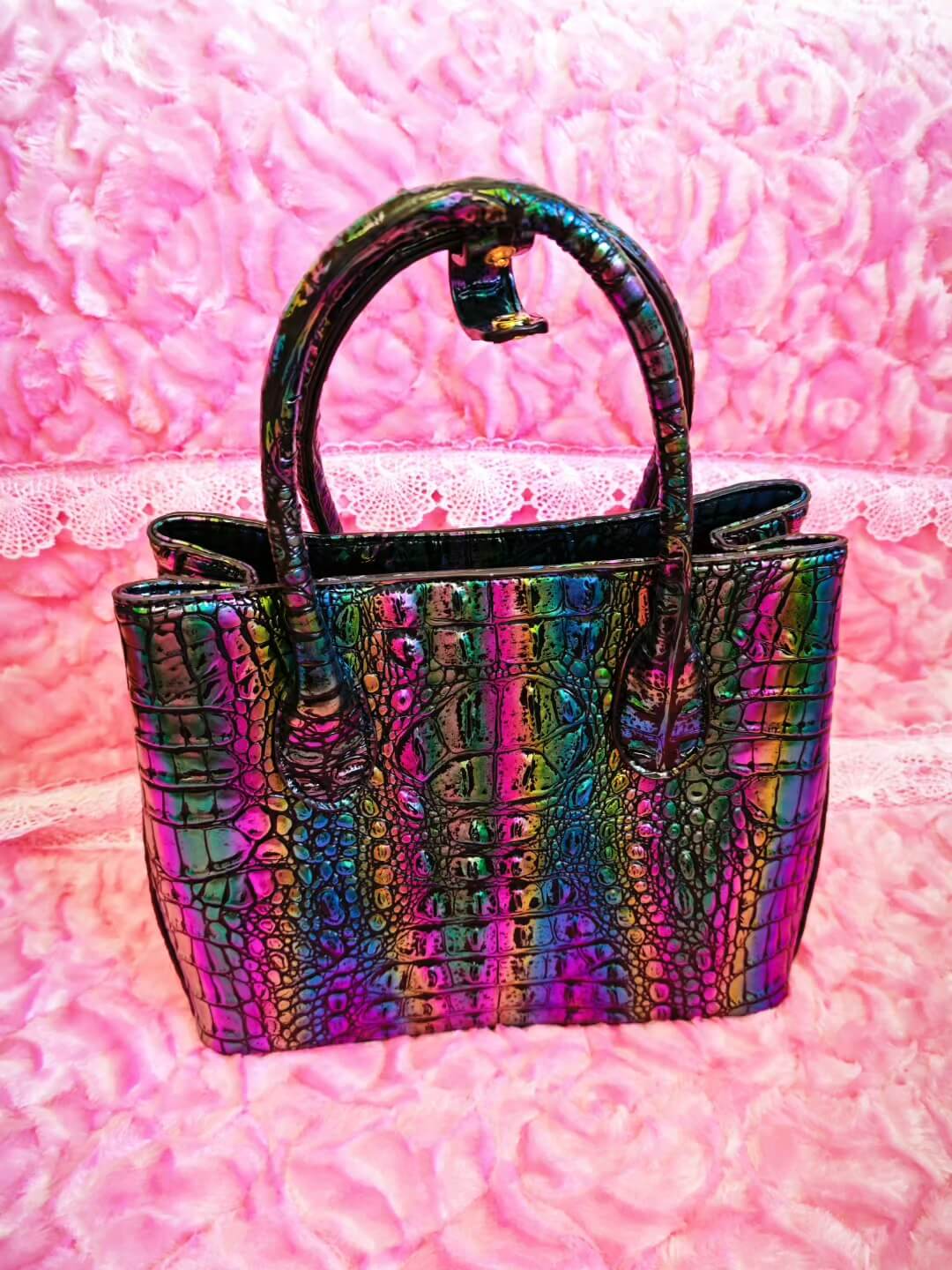 Iridescent Croc-Embossed Tote Bag (M01)