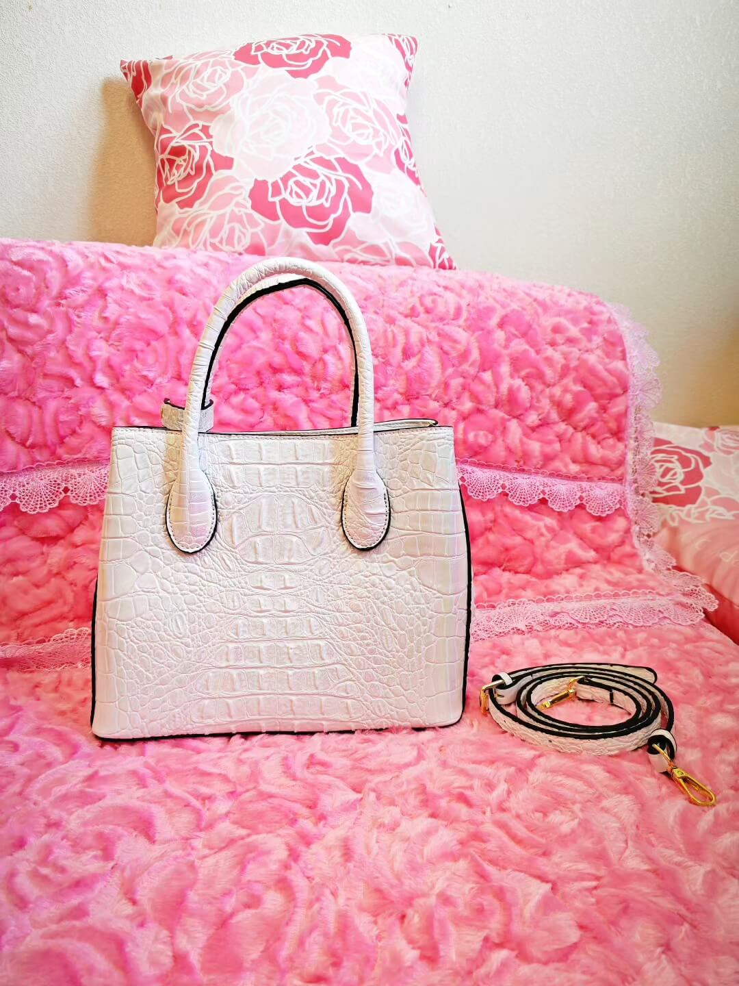 Iridescent Croc-Embossed Tote Bag (M02)