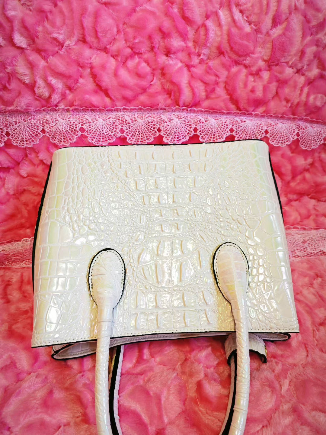 White Croc-Embossed Elegant Tote Bag