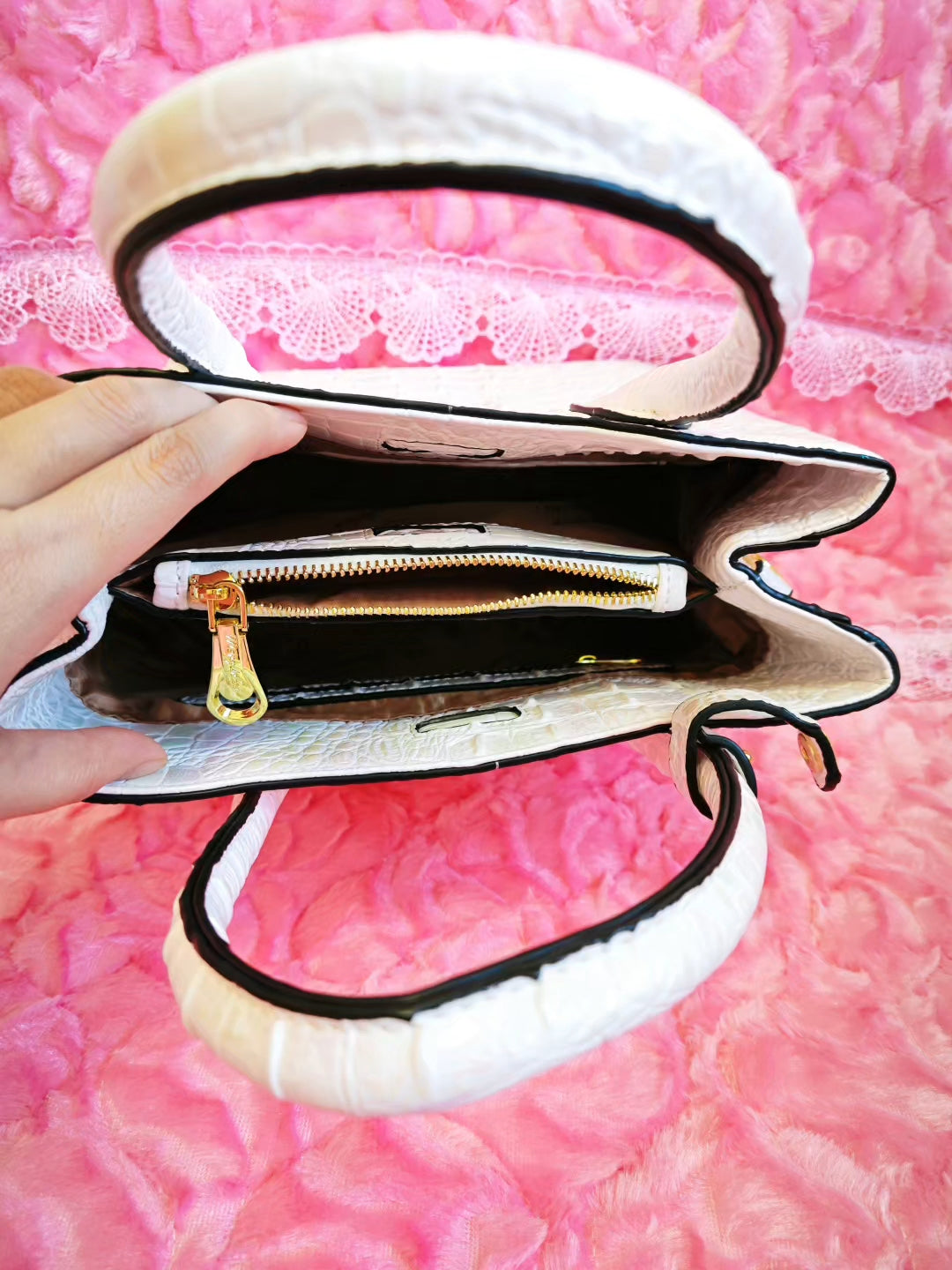 White Croc-Embossed Elegant Tote Bag