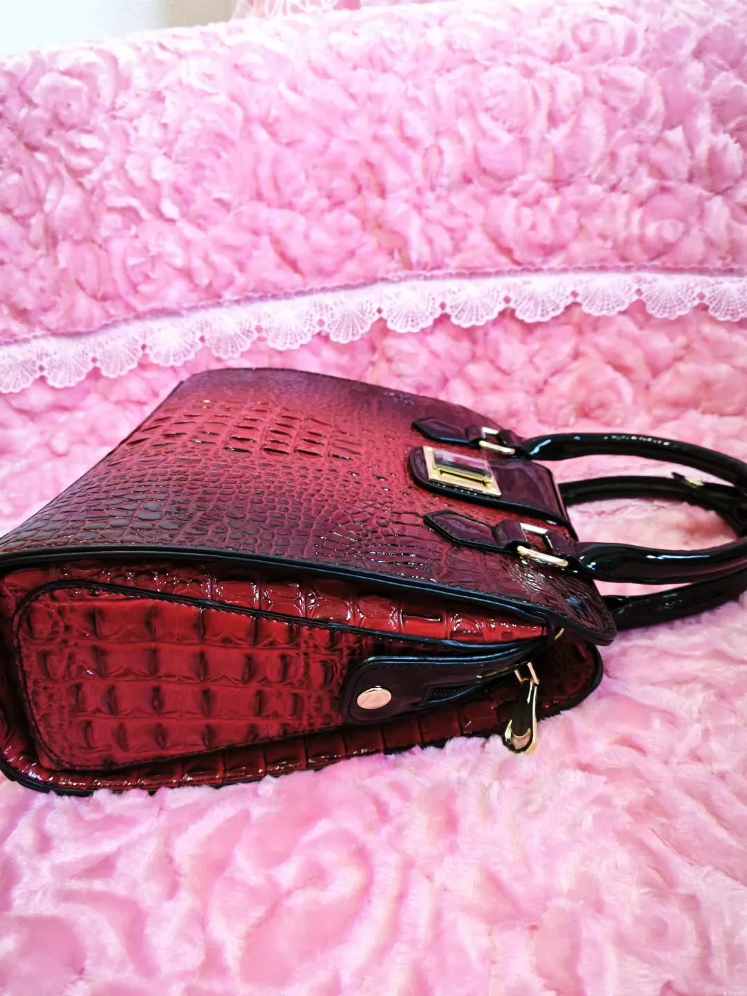 Burgundy-Black Gradient Crocodile Embossed Commute Bag (M12)