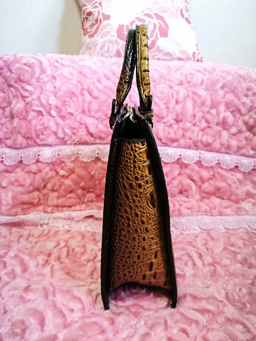 Golden Brown Gradient Crocodile Embossed Square Bag (M14)