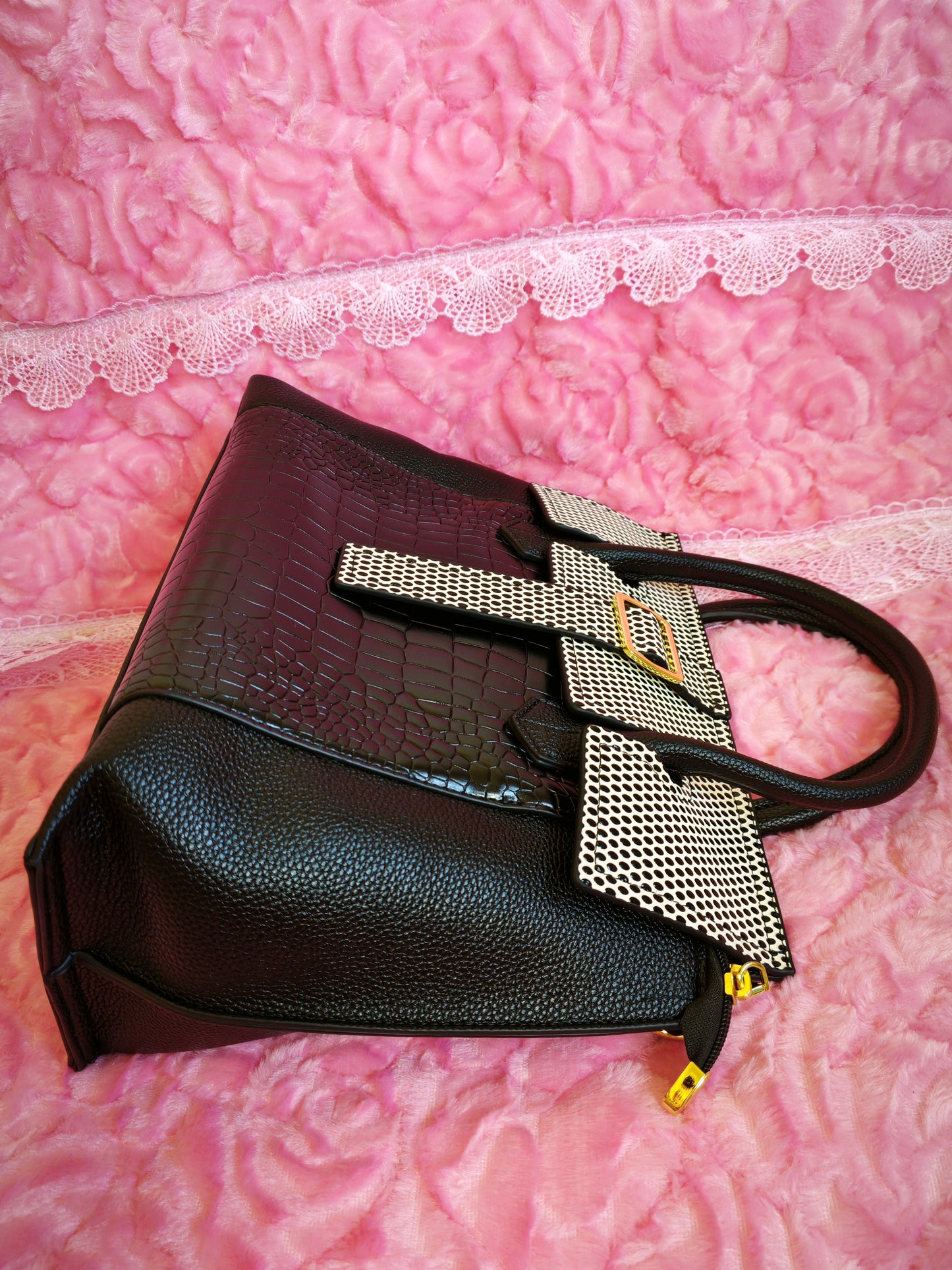 Black Contrast-Pattern Buckle Tote Bag