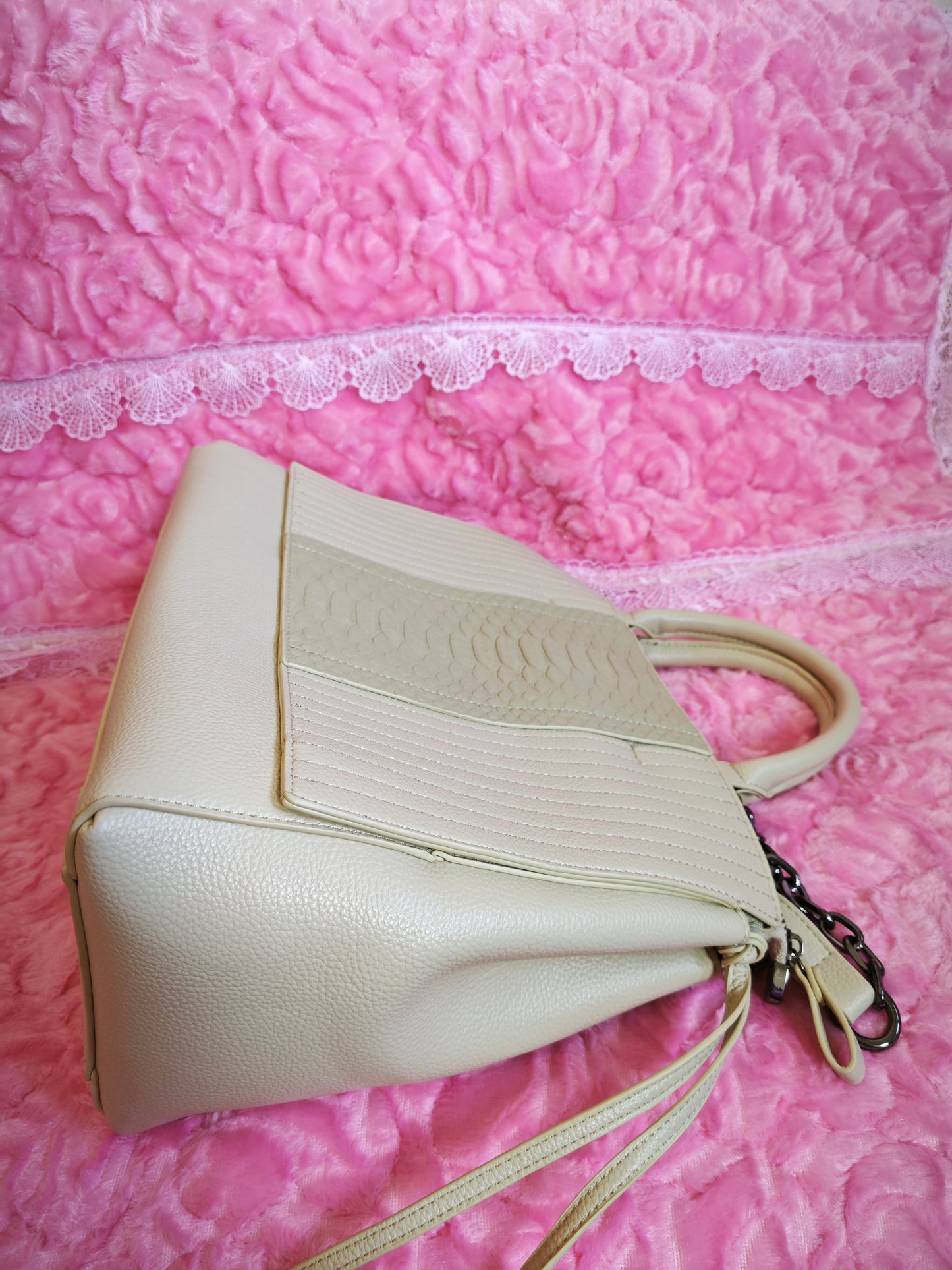 Cream Snake-Print Panel Tote  Bag(Chain Accents)