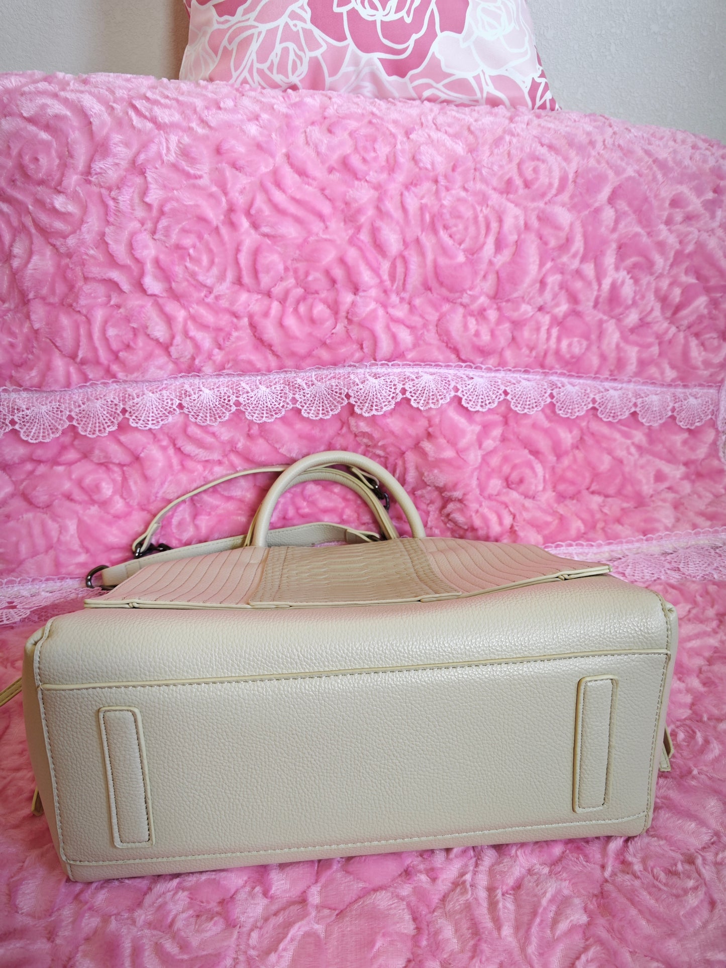 Cream Snake-Print Panel Tote  Bag(Chain Accents)