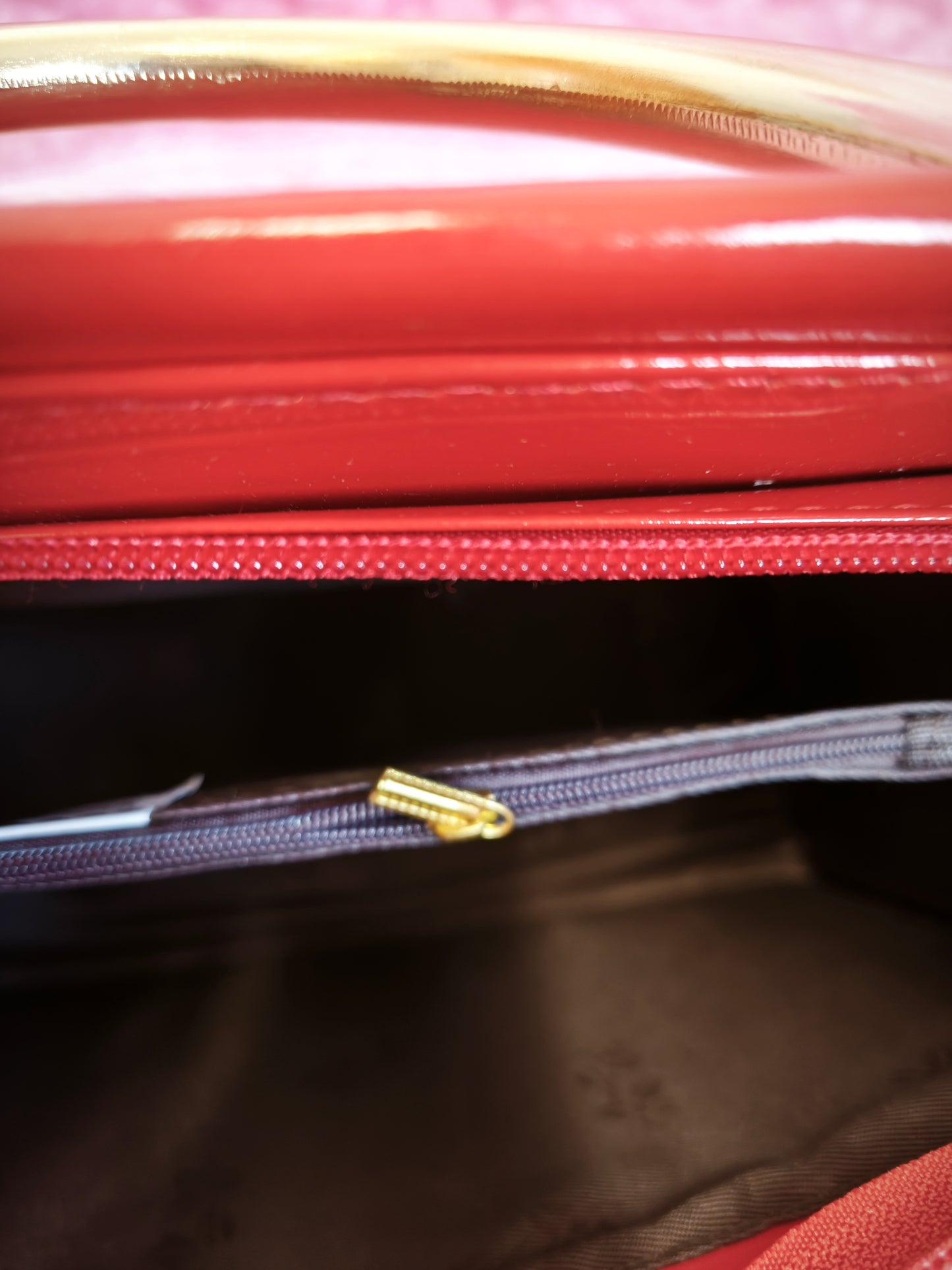 Red-Brown Gradient Crocodile-Print Mini Handbag with Gold Accents