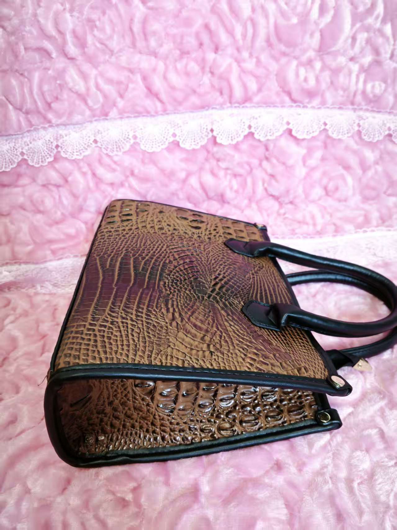 Dark Brown Gradient Crocodile-Print Contrast Handbag