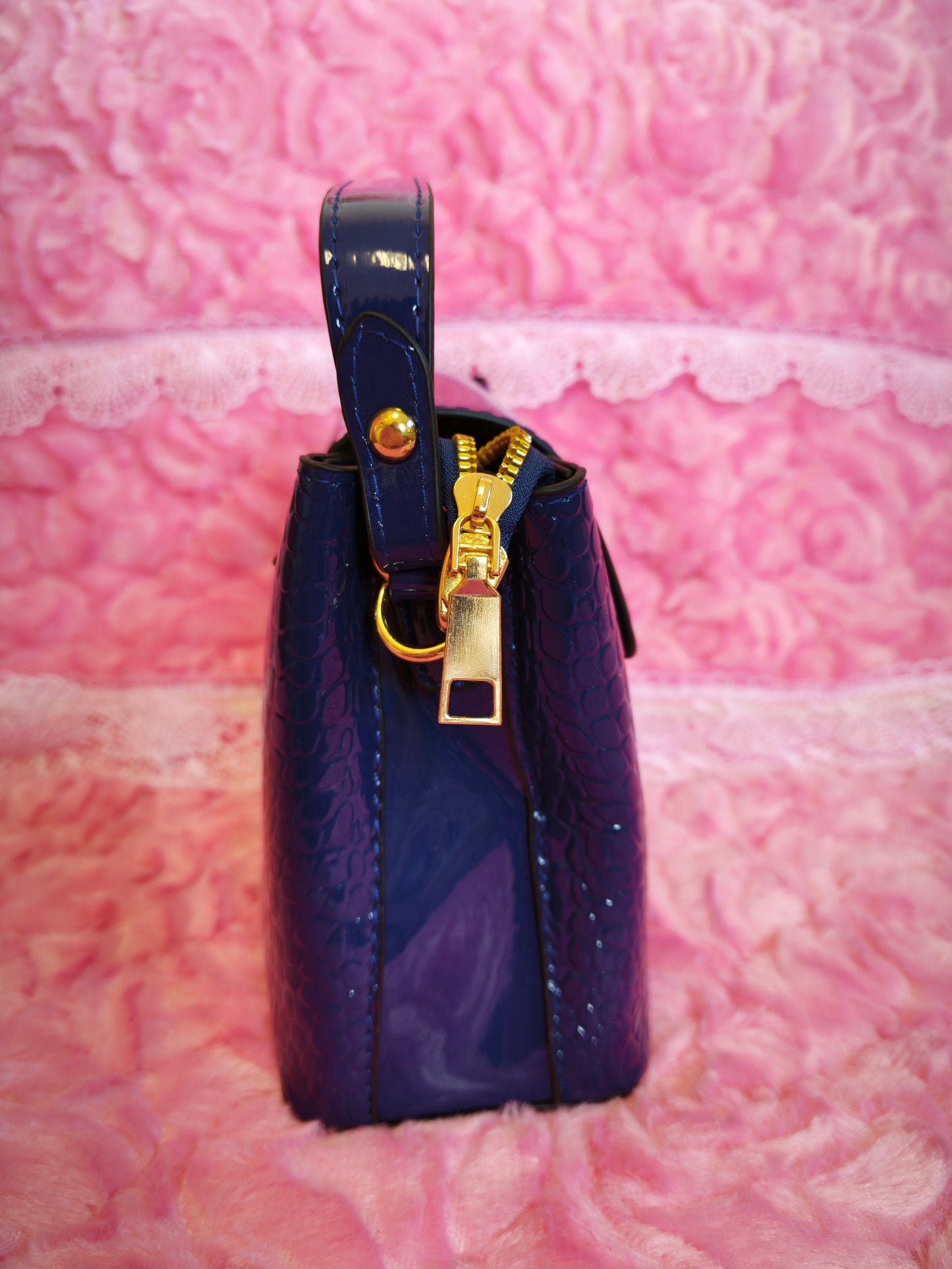 Deep Purple Patent Crocodile-Print Handbag with Metal Round Buckle