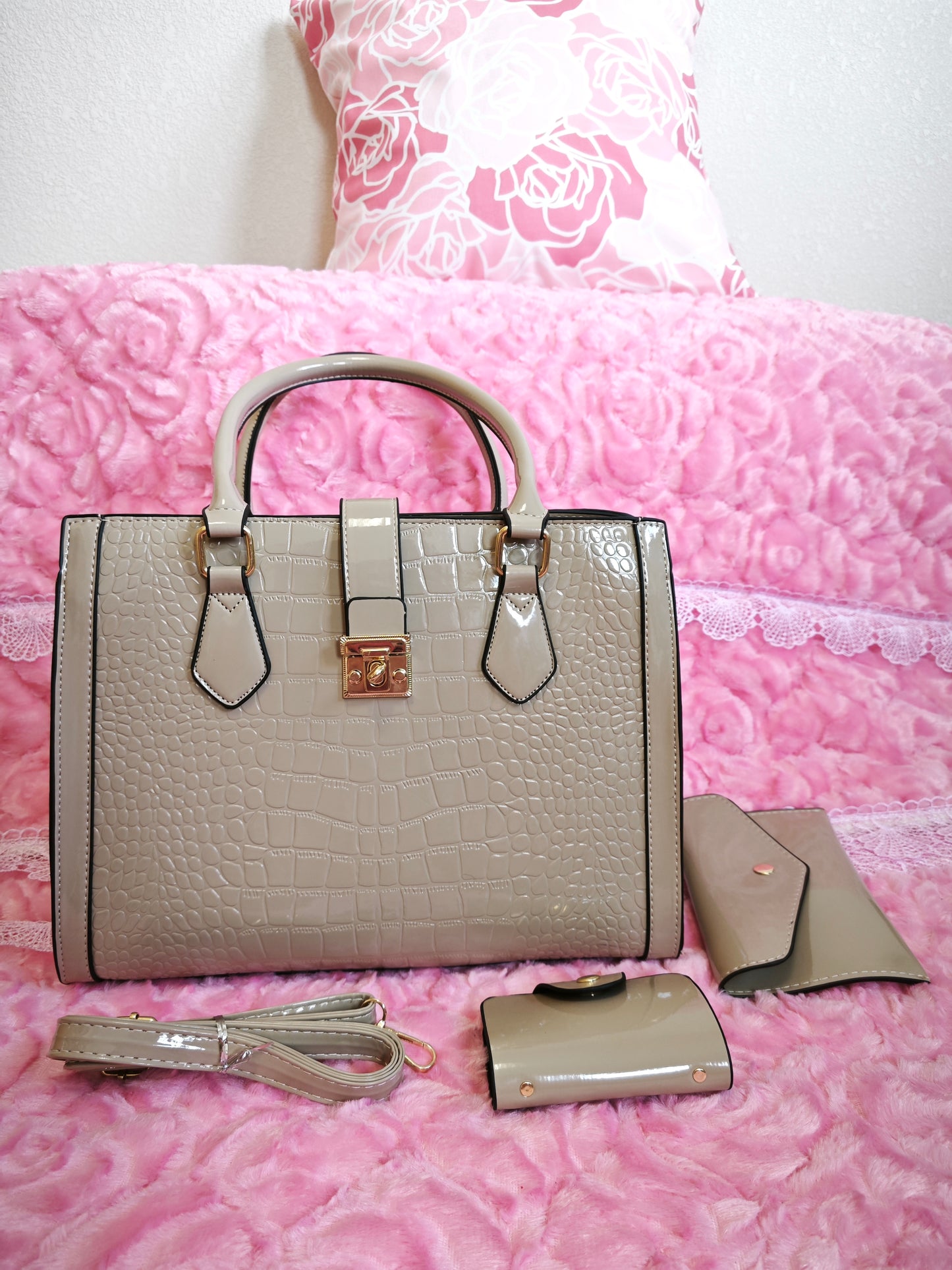 Light Gray Patent Crocodile 3-Piece Handbag