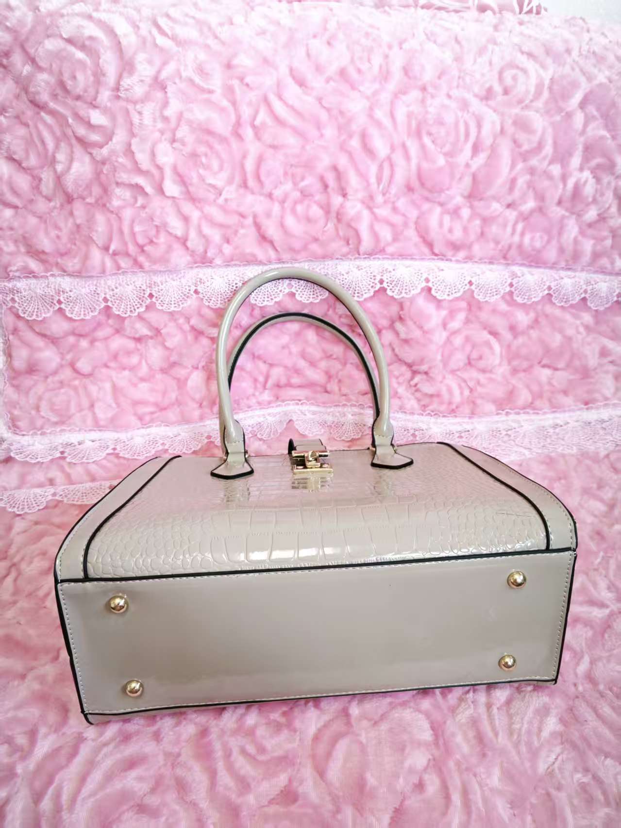 Light Gray Patent Crocodile 3-Piece Handbag