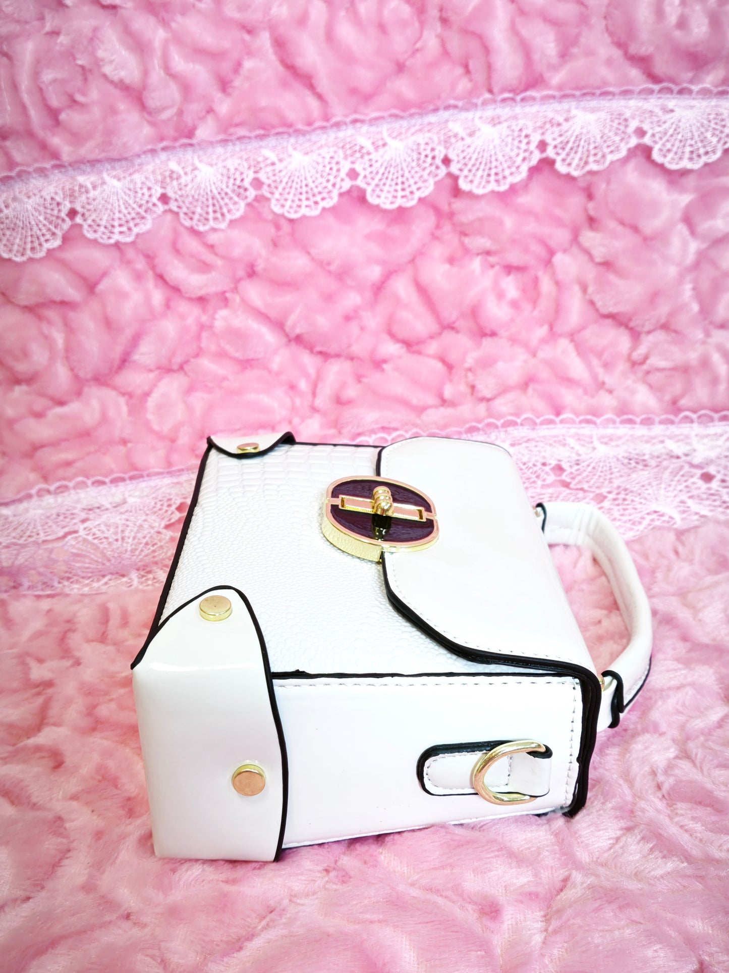 Off-White & Black Crocodile-Print Handbag