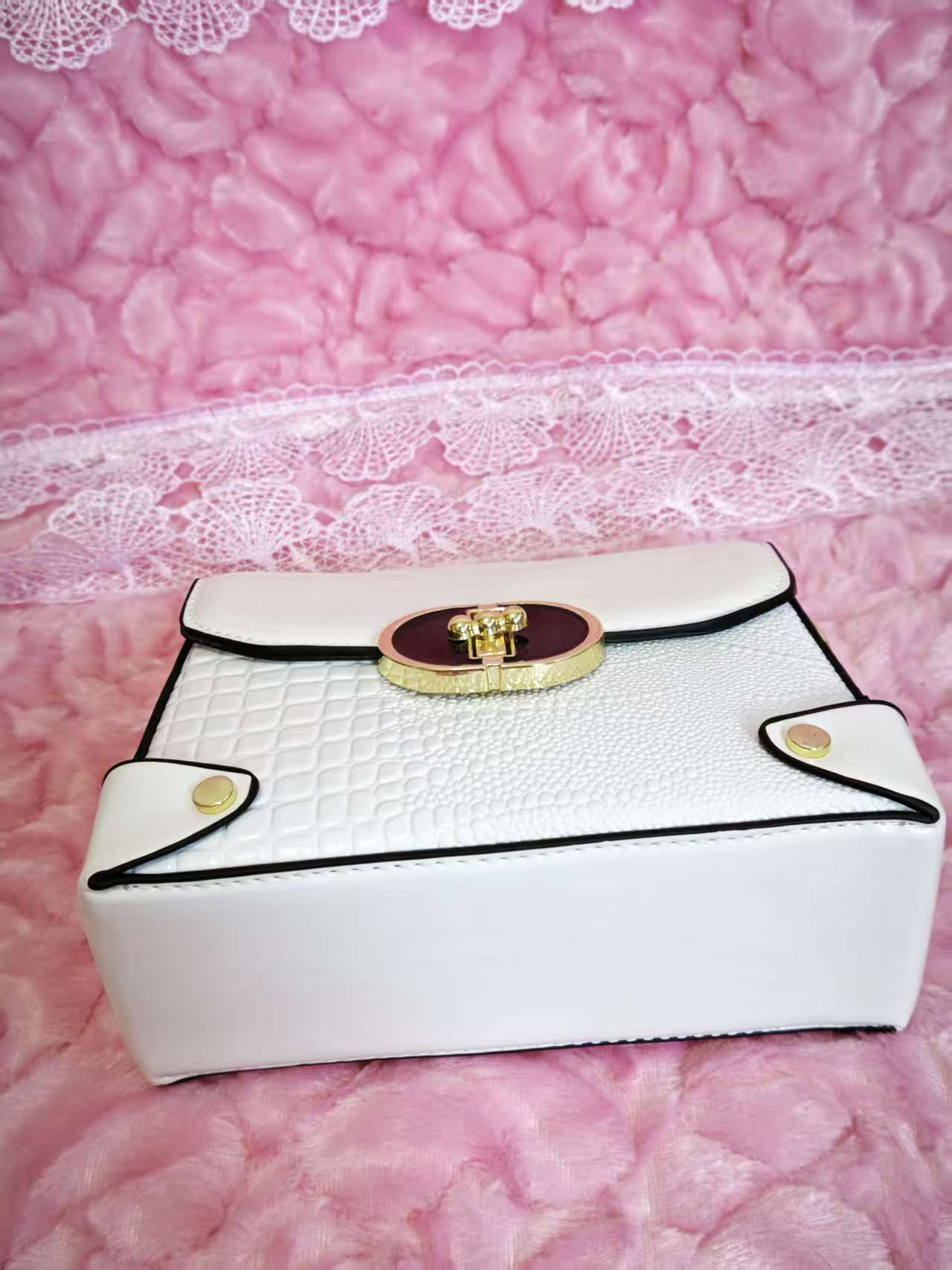 Off-White & Black Crocodile-Print Handbag