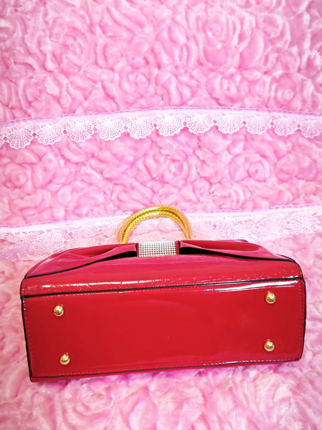 Bright Red Handbag with Diamond-Embellished Bow