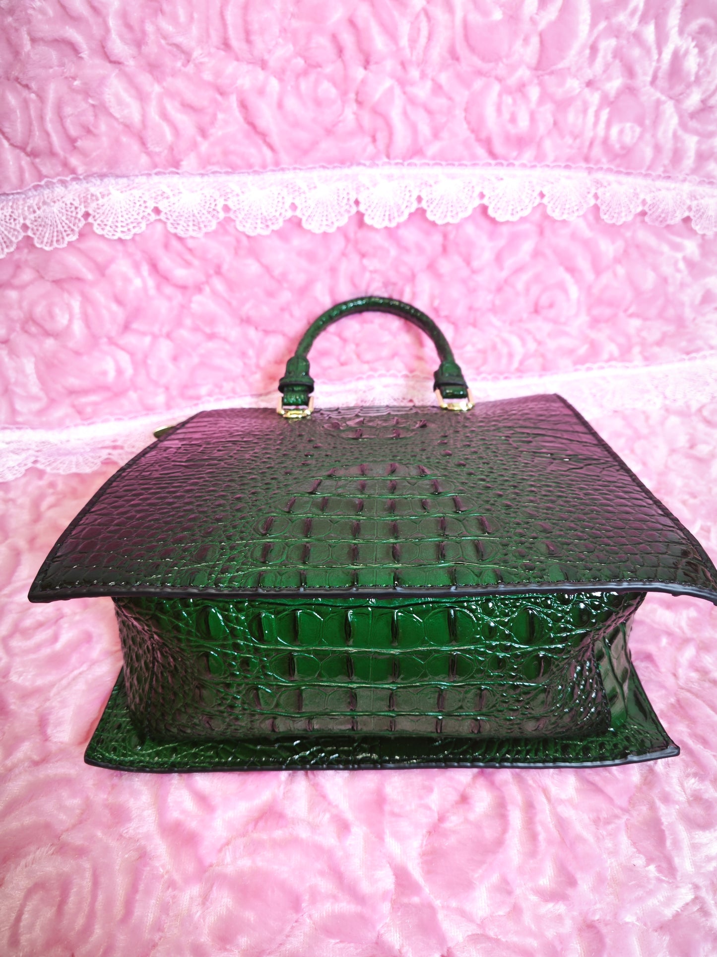 Dark Green Gradient 3D Crocodile-Print Handbag with Gold Chain