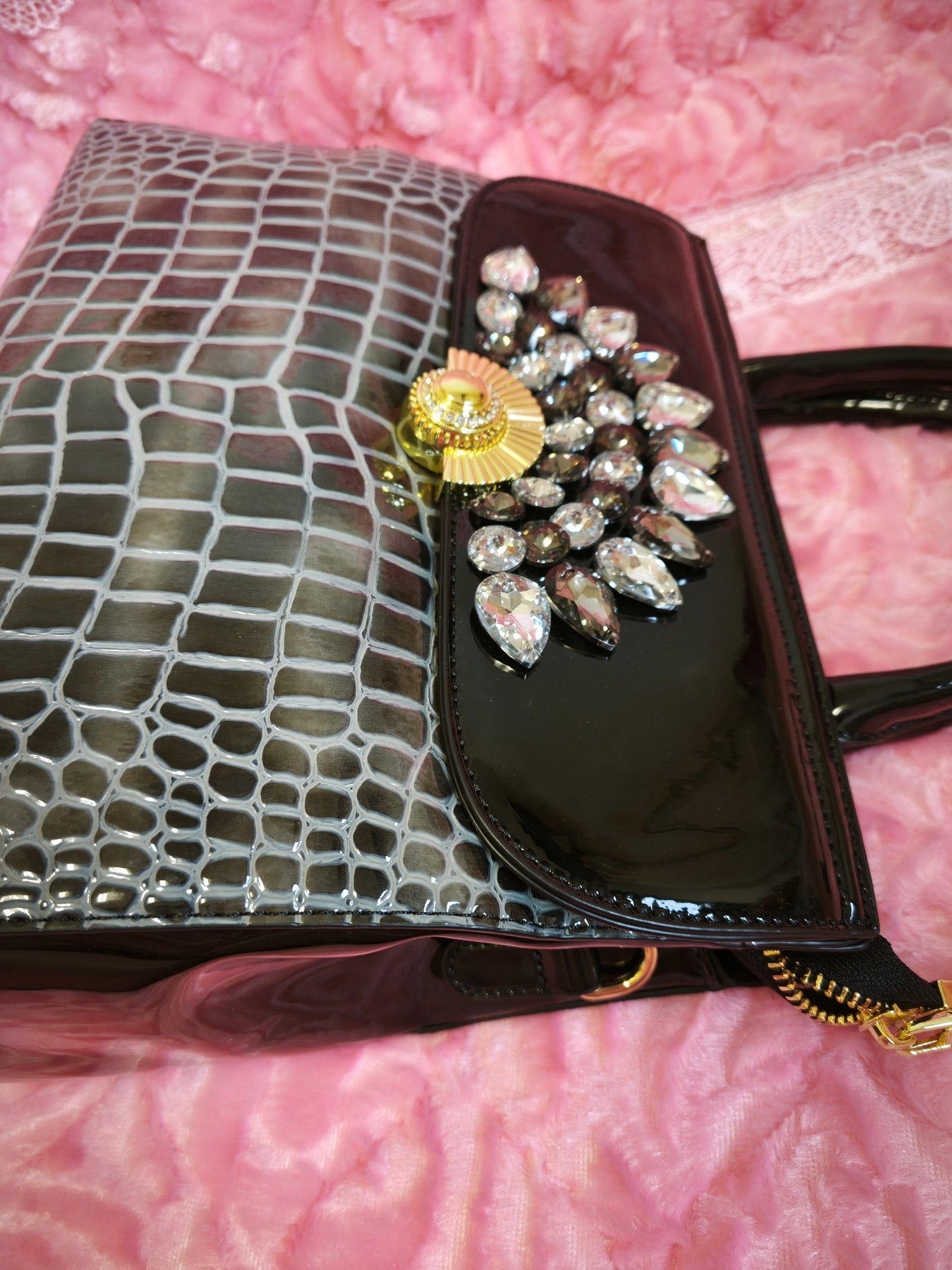 Black-Grey Gradient Crocodile-Print Handbag with Crystal Embellishment