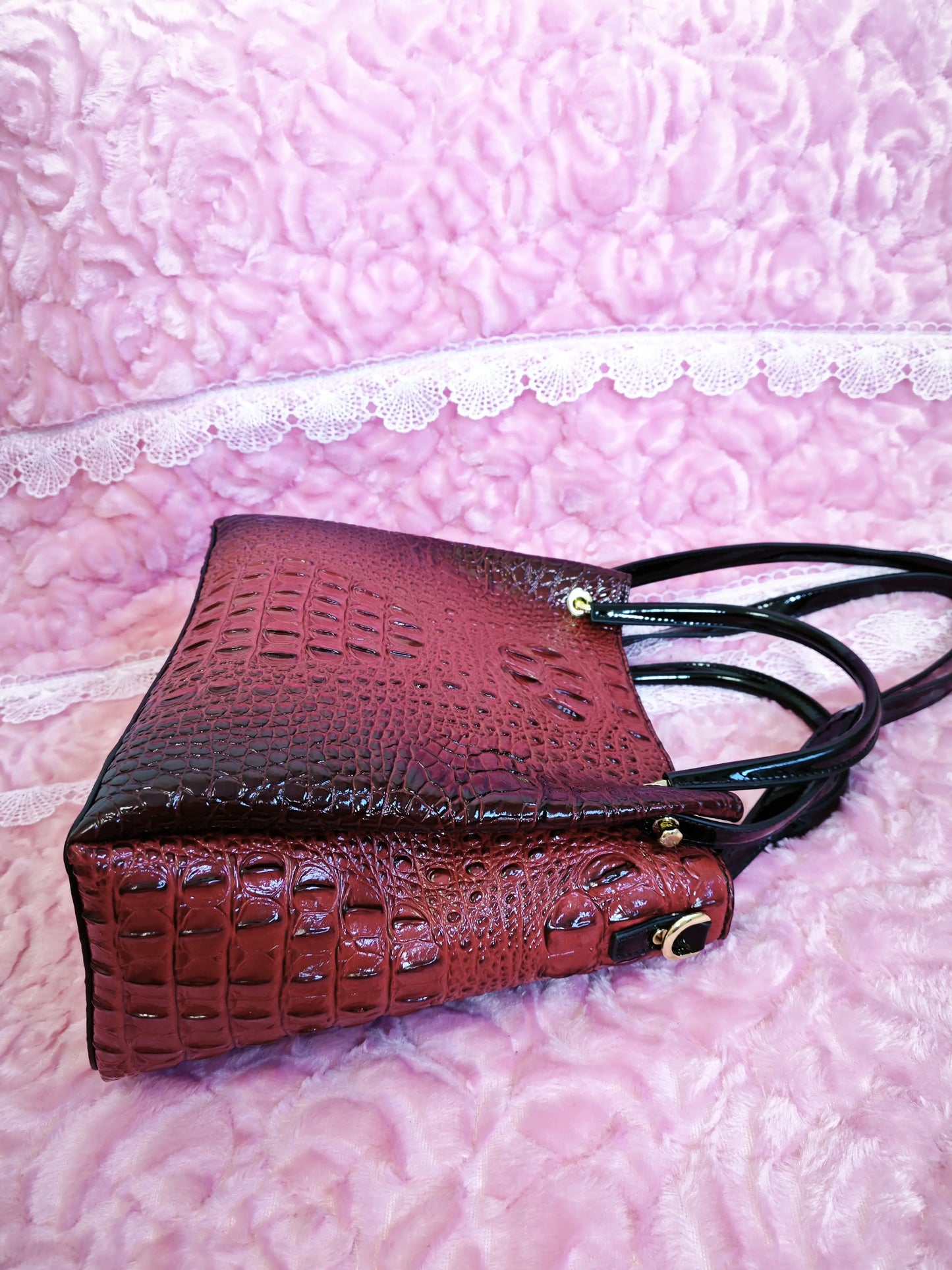Burgundy Crocodile Pattern Color-Block Handle Large Bucket Bag (M188)