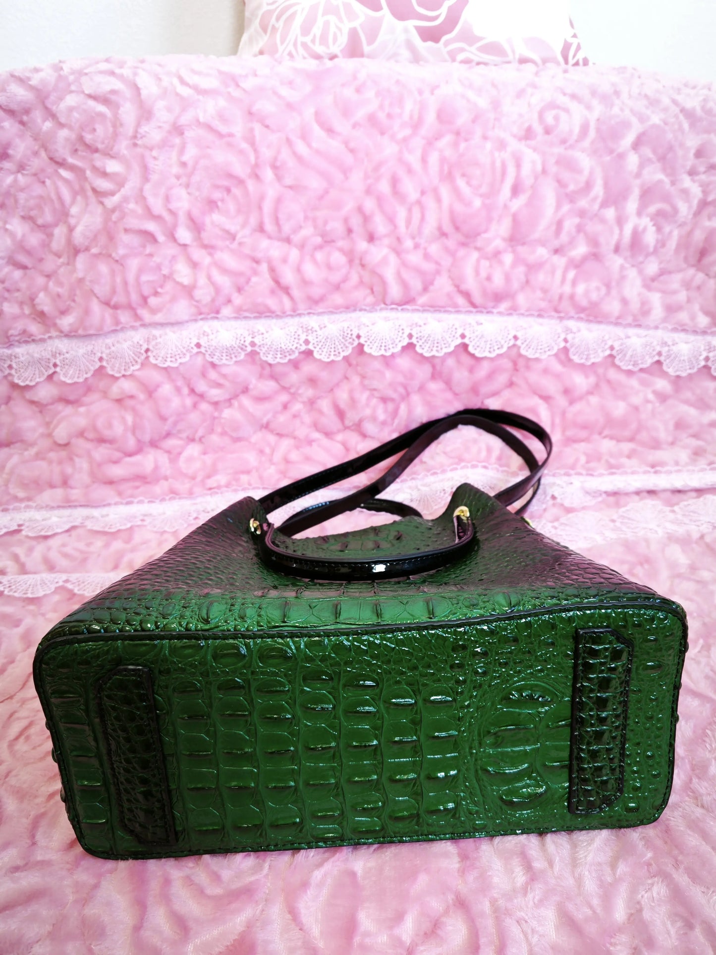 Emerald Green Crocodile Pattern Color-Block Handle Large Bucket Bag (M190)