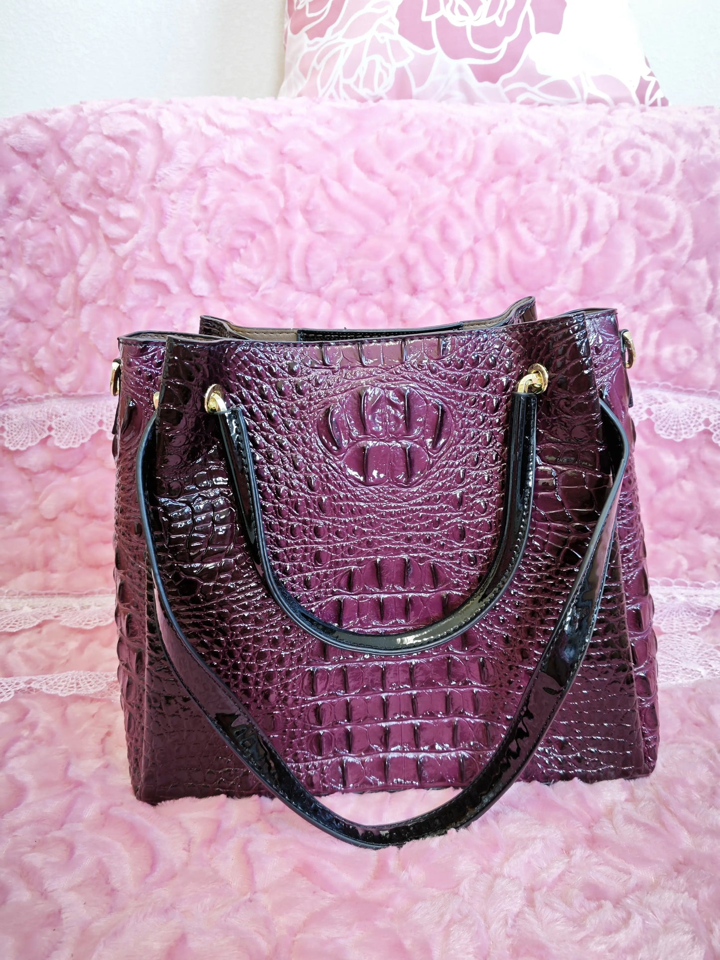 Grape Purple Crocodile Pattern Color-Block Handle Large Bucket Bag (M191)