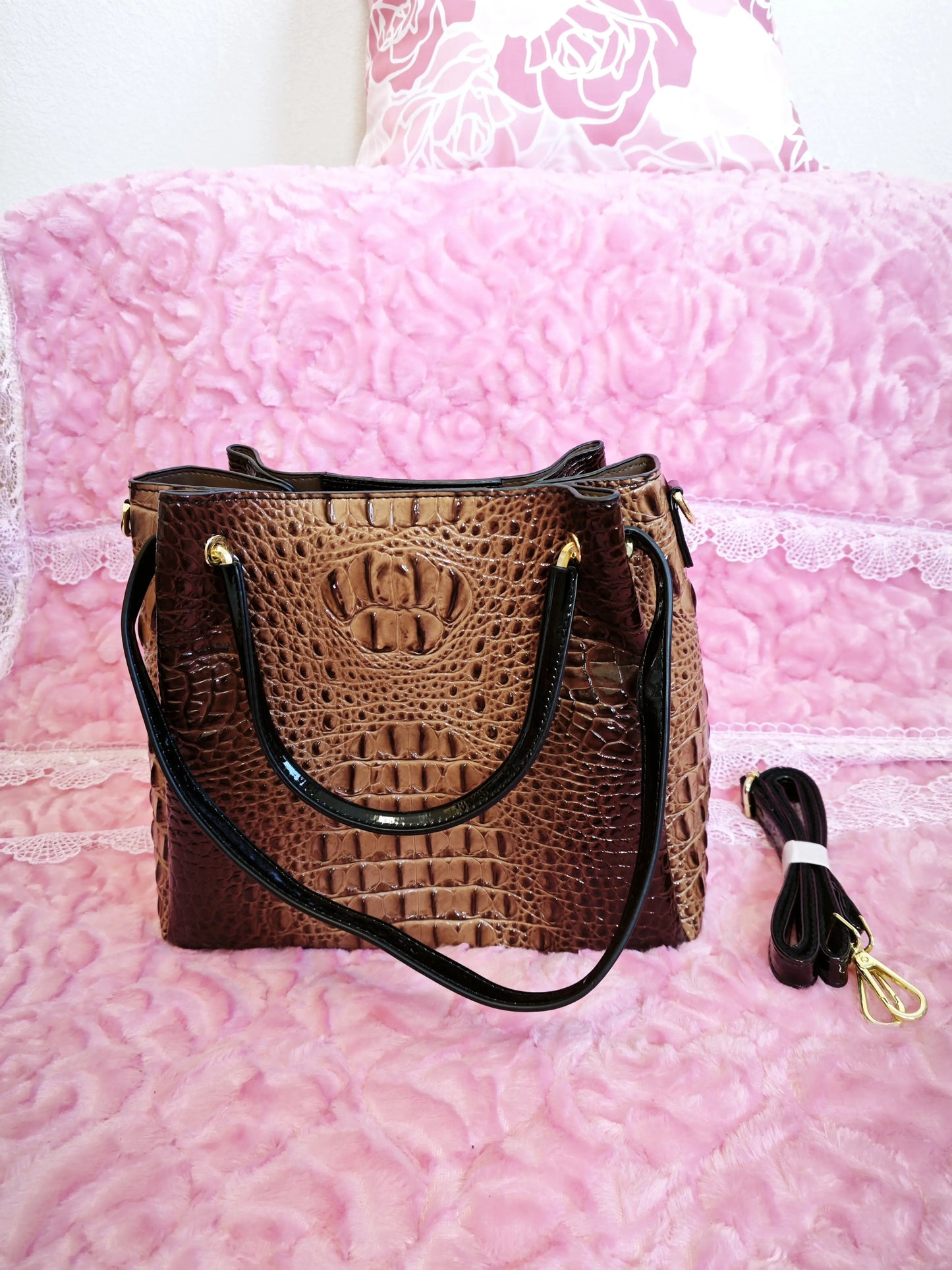 Caramel Brown Crocodile Pattern Color-Block Handle Large Bucket Bag (M192)