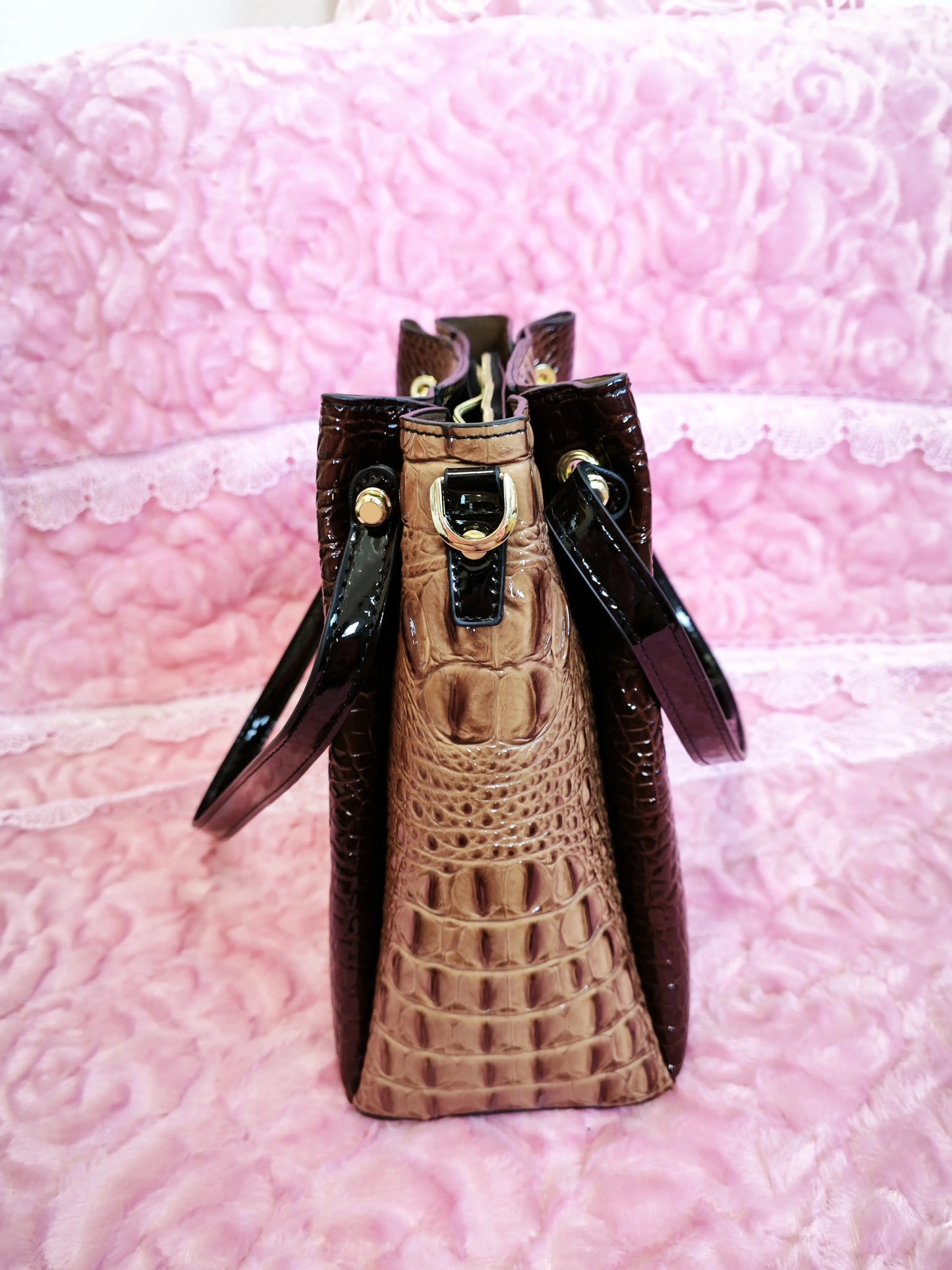 Caramel Brown Crocodile Pattern Color-Block Handle Large Bucket Bag (M192)