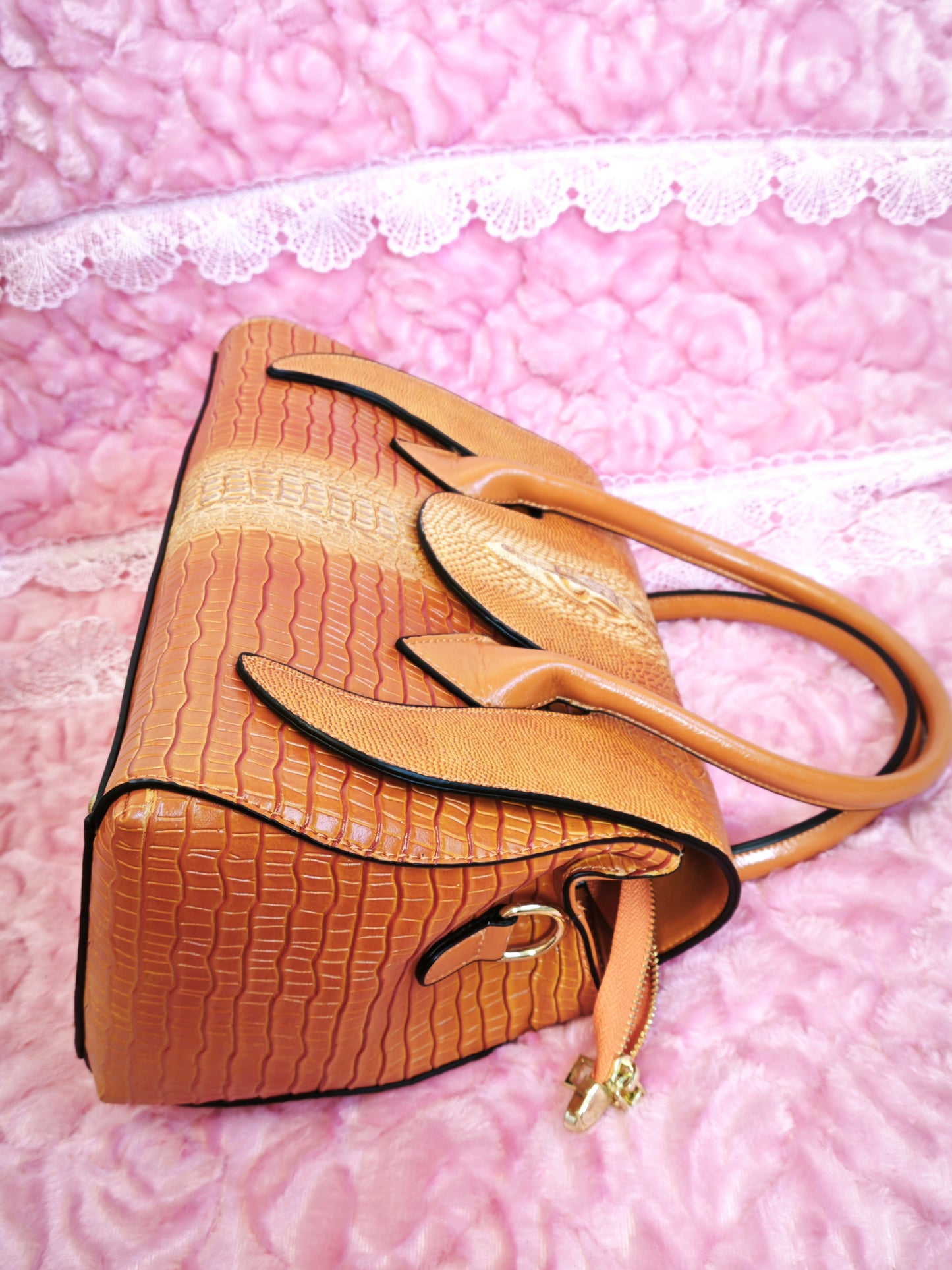 Tan-Yellow Gradient Crocodile-Print Handbag with Contrast Panels