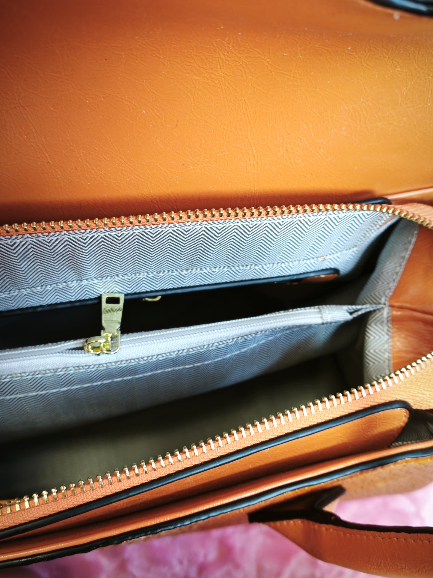 Tan-Yellow Gradient Crocodile-Print Handbag with Contrast Panels