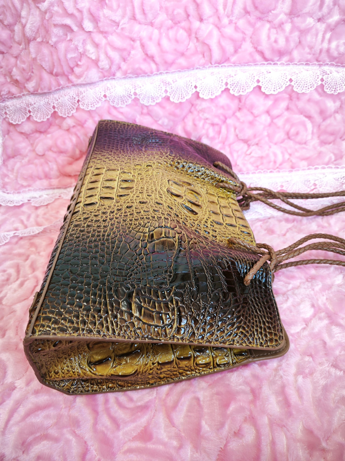 Tan-Black Gradient 3D Crocodile-Print Handbag with Braided Handles