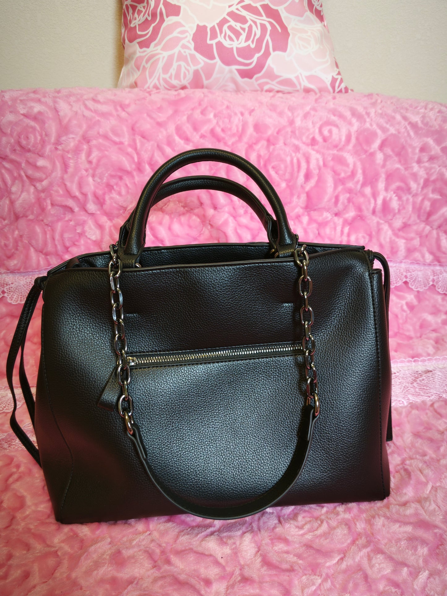 Black Lychee-Patterned & Snake-Print Handbag with Metal Chain