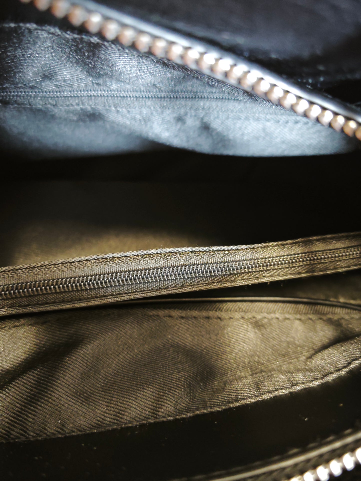 Black Lychee-Patterned & Snake-Print Handbag with Metal Chain