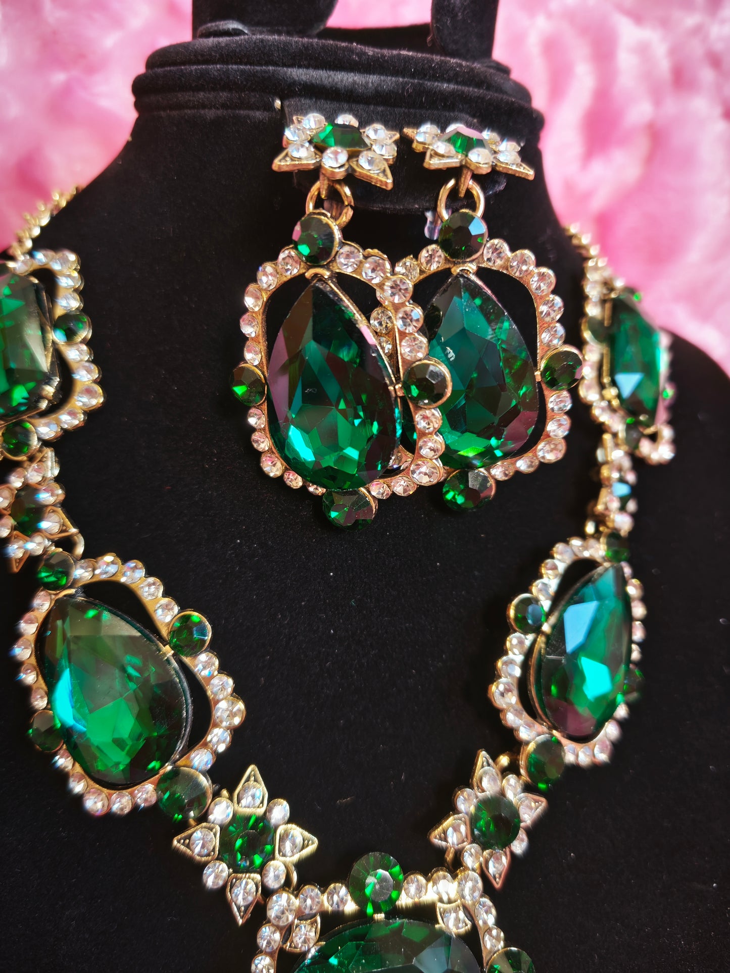 Luxury Emerald Crystal Necklace & Earring Set