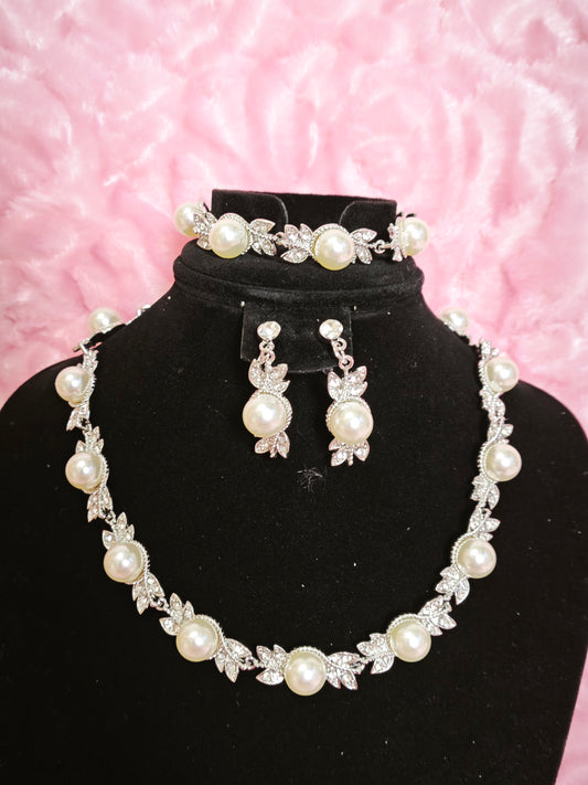 Elegant Pearl & Leaf Statement Jewelry Set