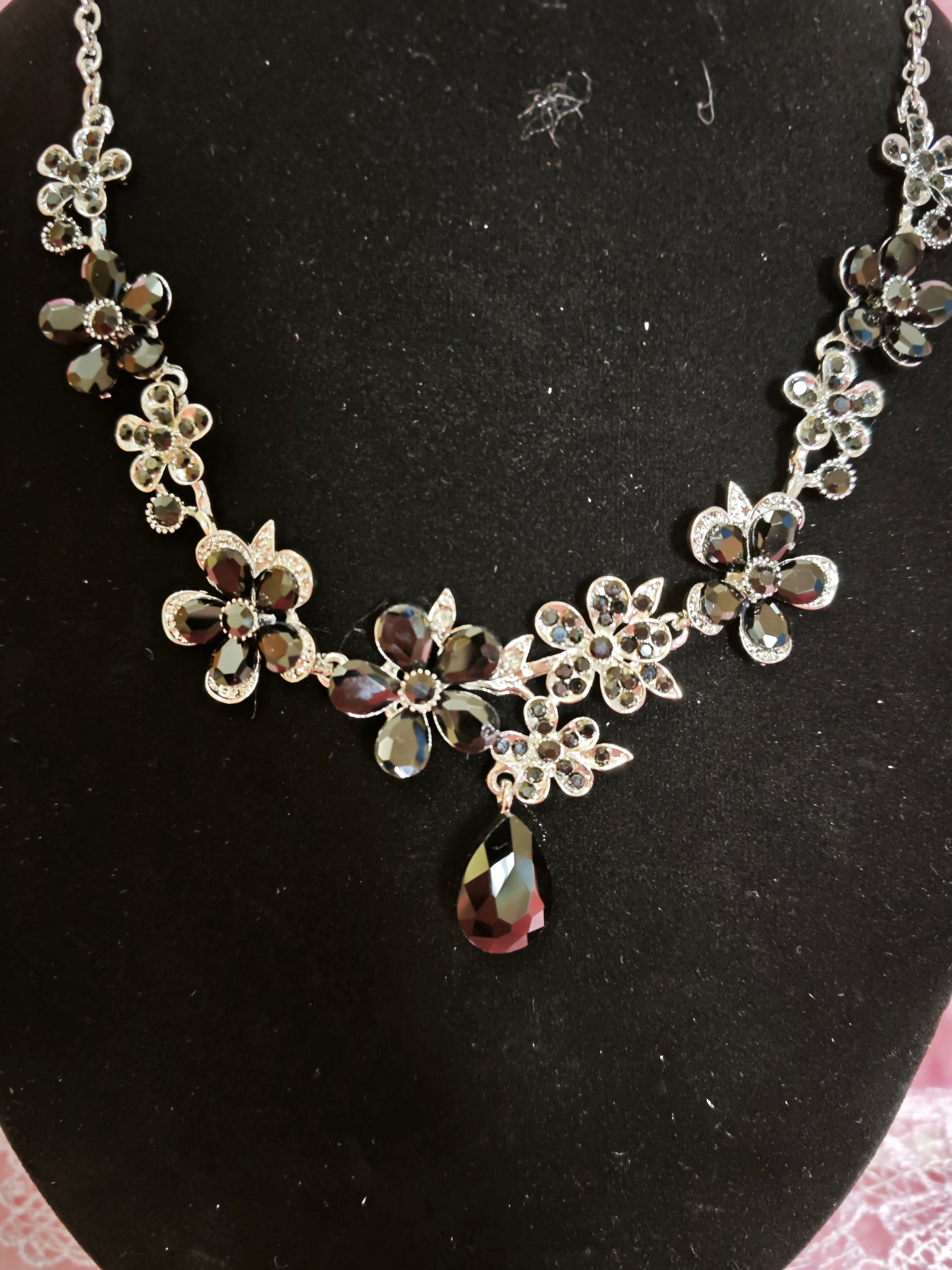 Silver-Tone Dark Gem Flower & Teardrop Jewelry Set